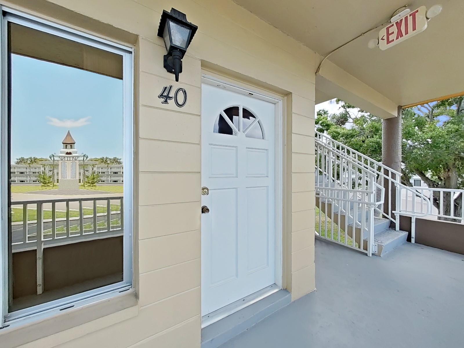 2402 ECUADORIAN WAY #40