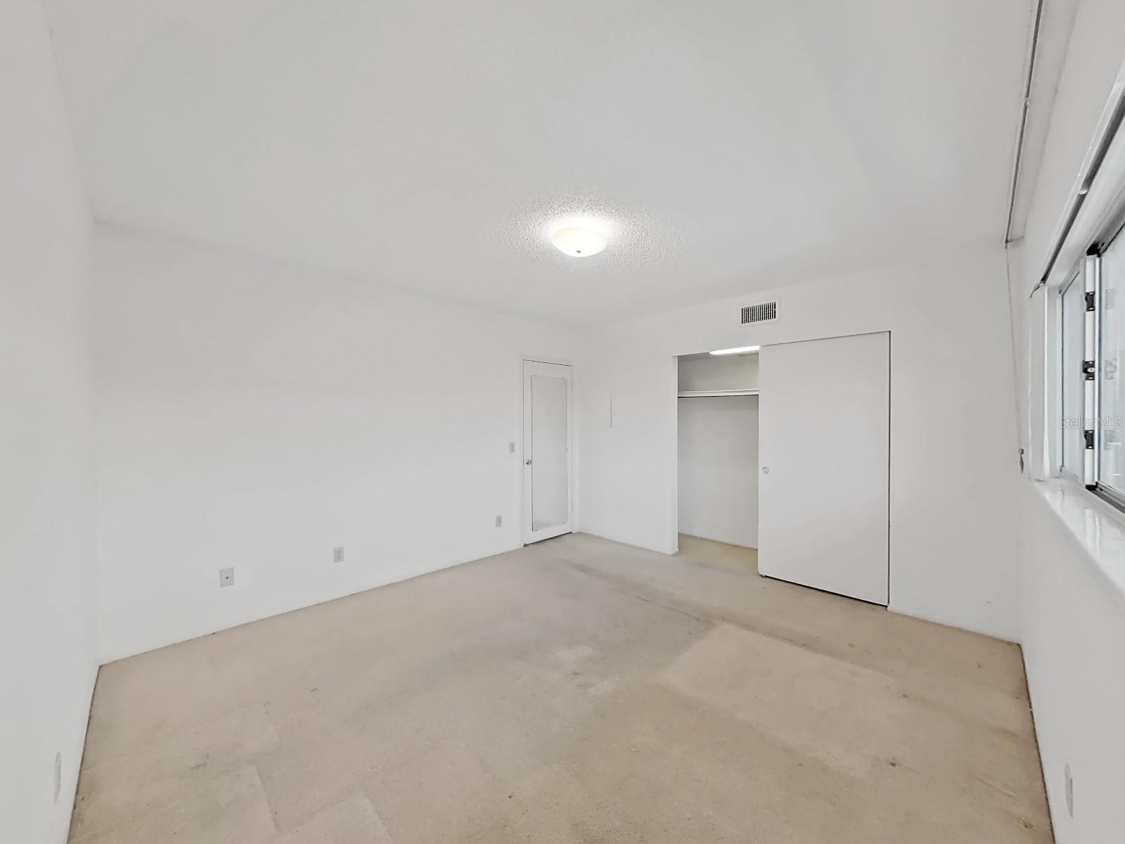 2402 ECUADORIAN WAY #40