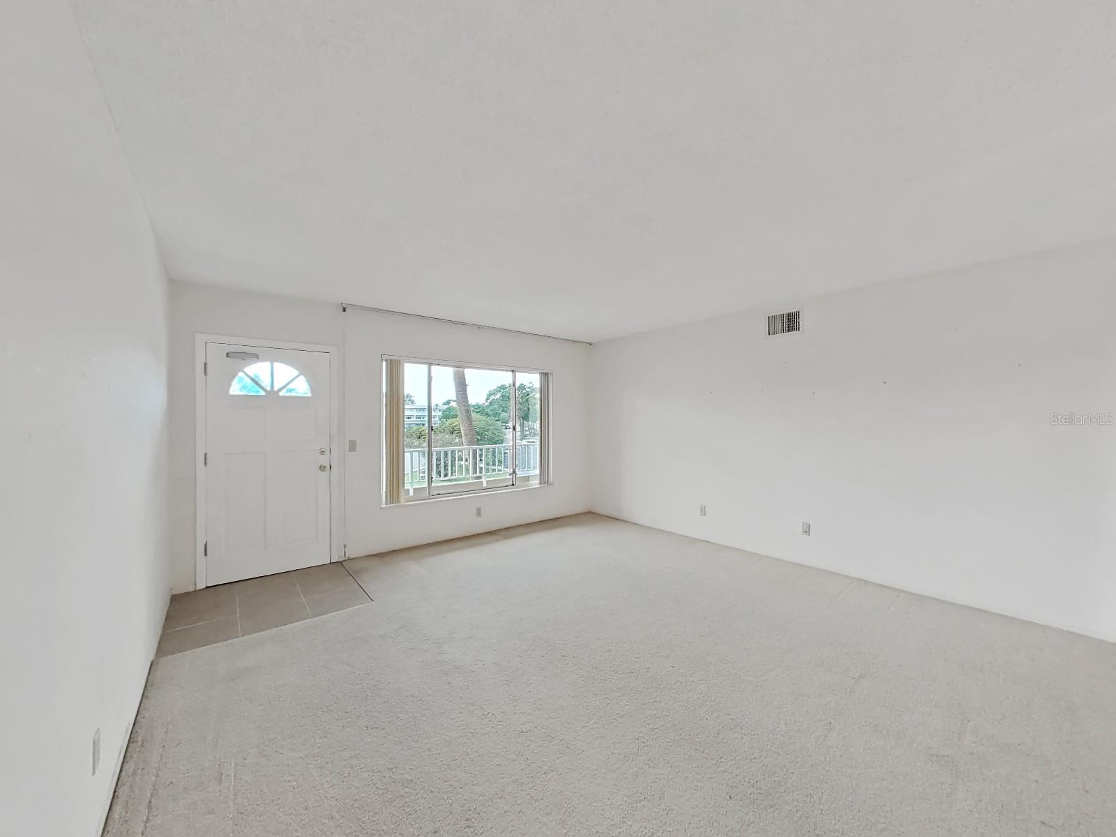2402 ECUADORIAN WAY #40