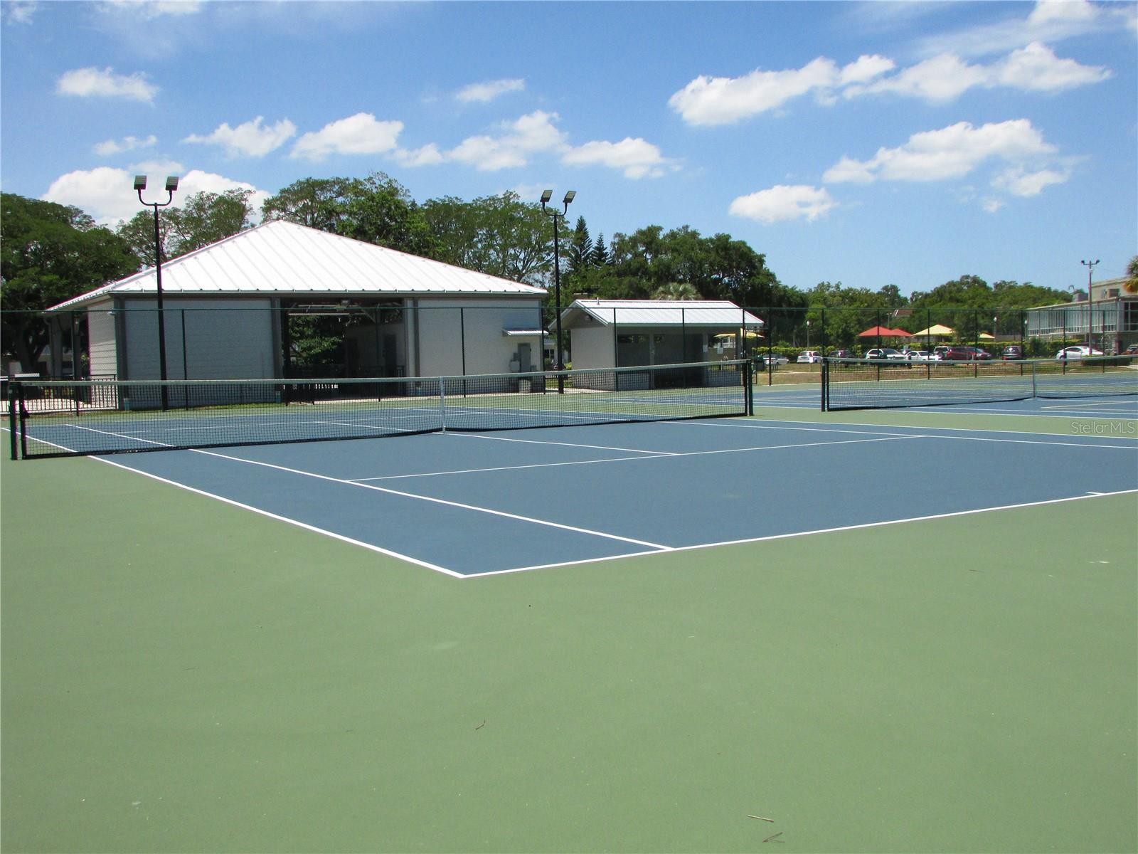 2402 ECUADORIAN WAY #40