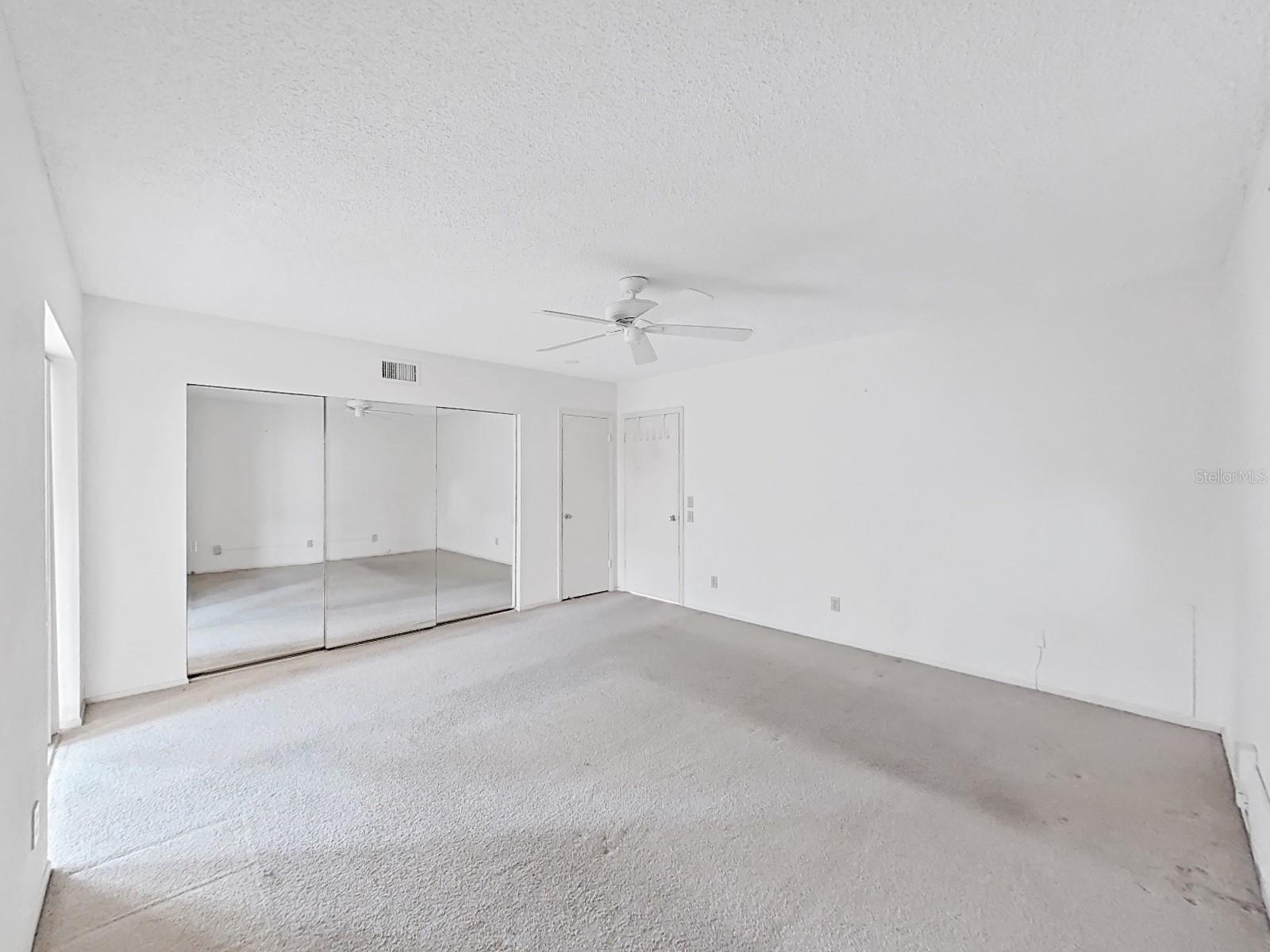 2402 ECUADORIAN WAY #40