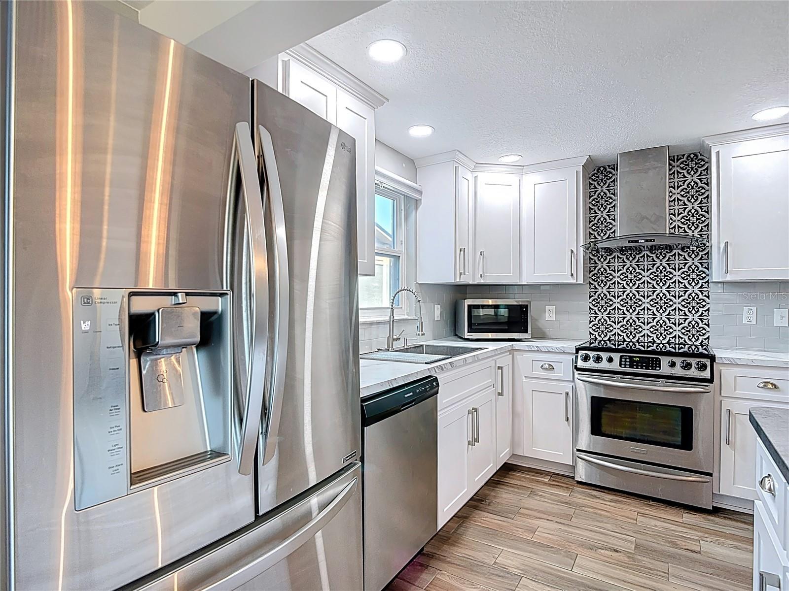 4077 RAMONA DR