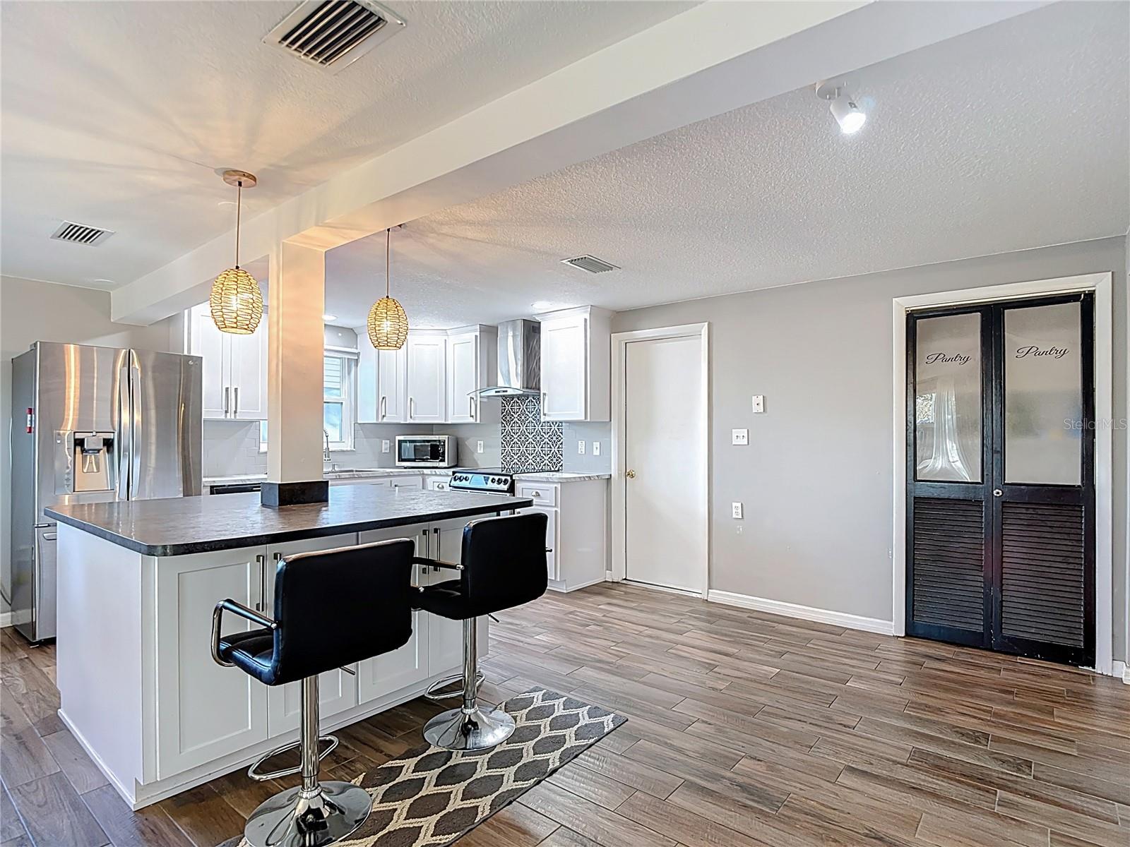 4077 RAMONA DR