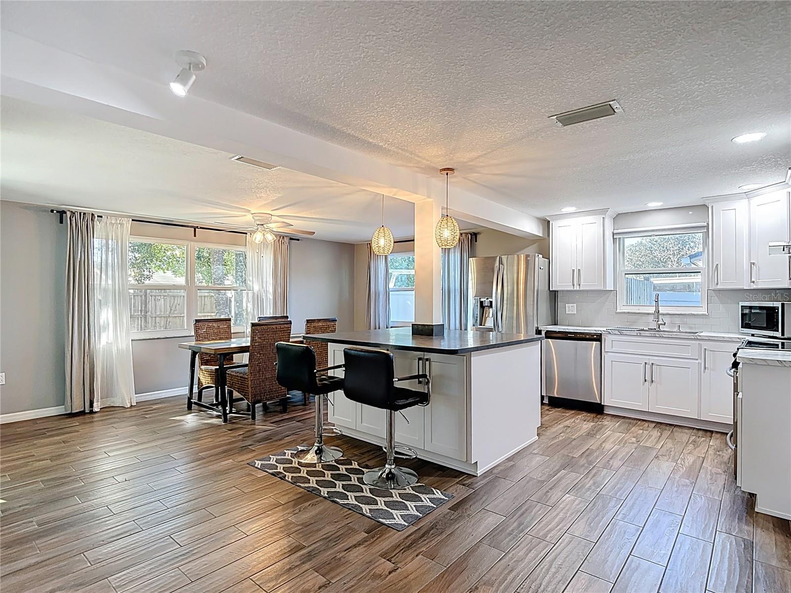 4077 RAMONA DR
