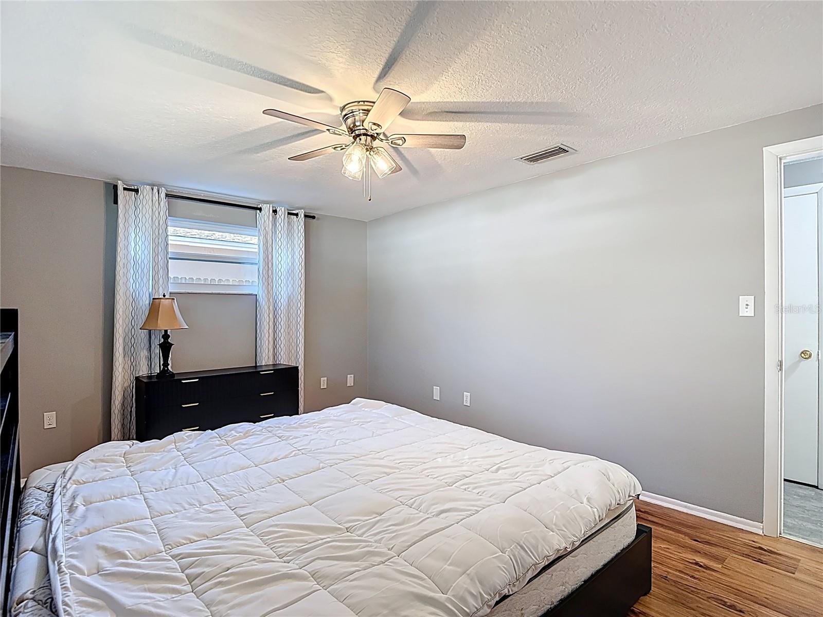 4077 RAMONA DR