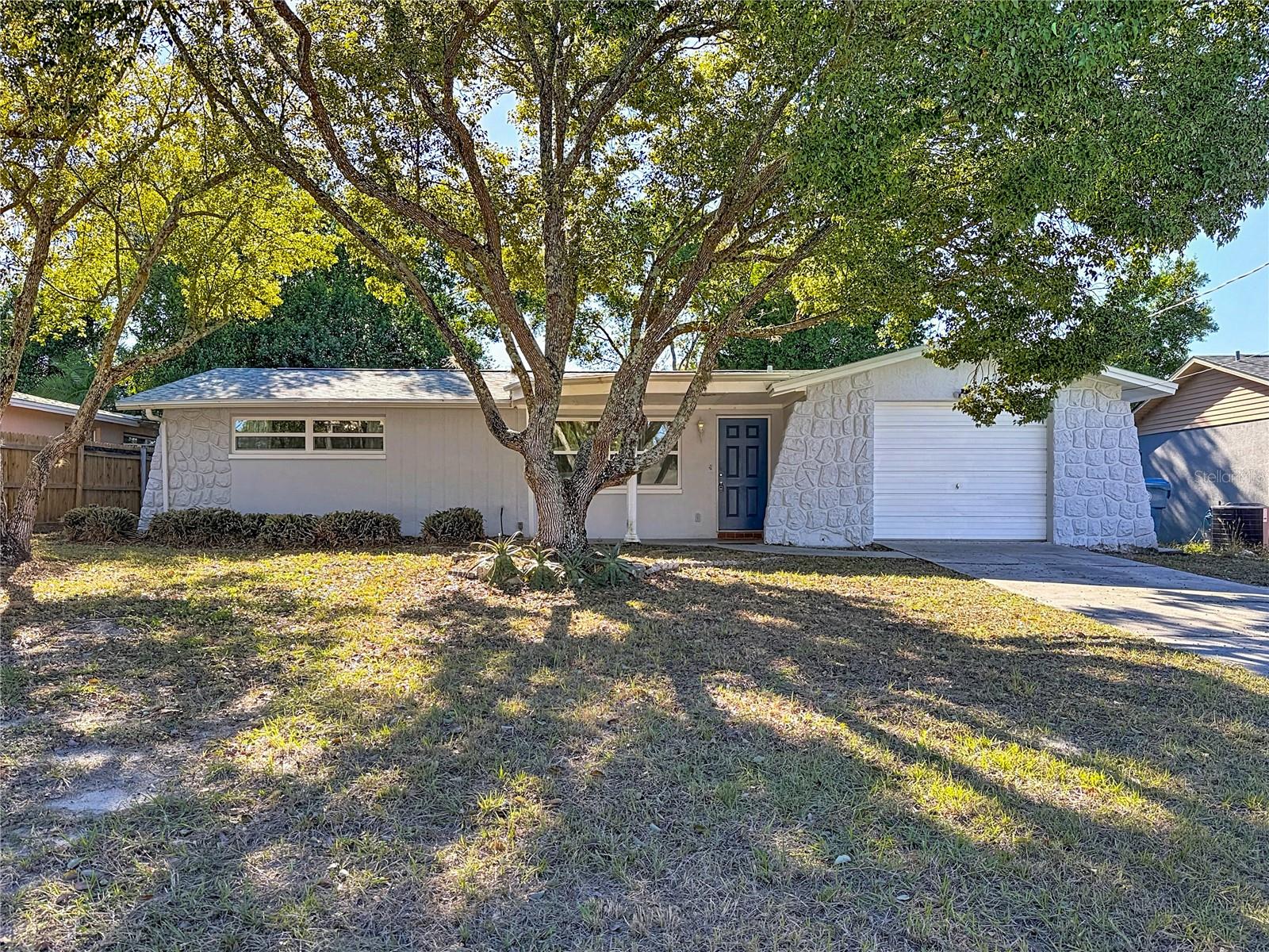 4077 RAMONA DR