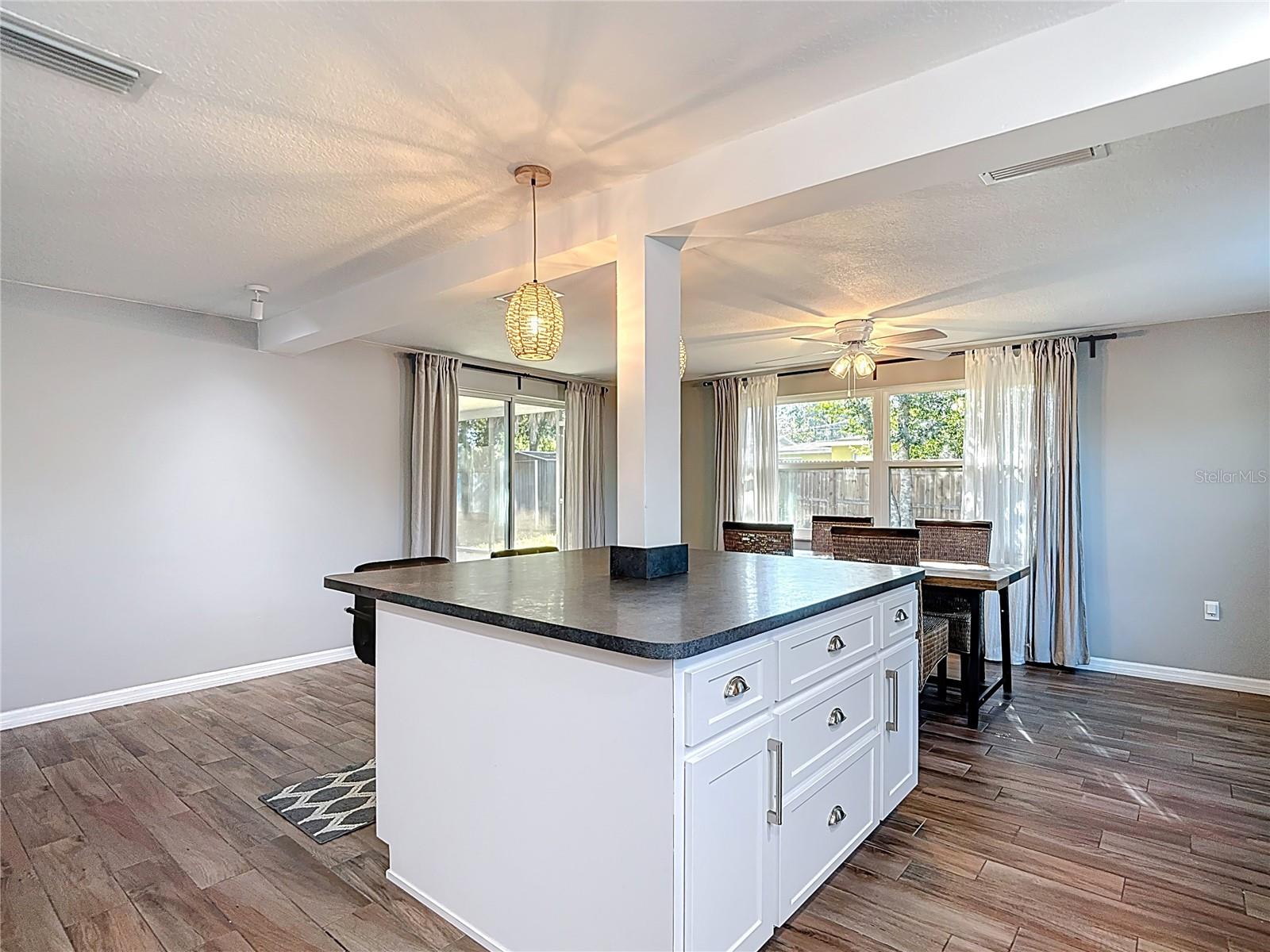 4077 RAMONA DR