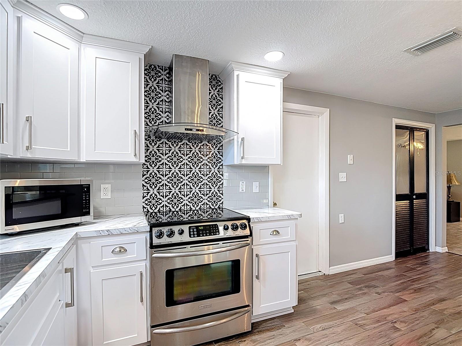 4077 RAMONA DR