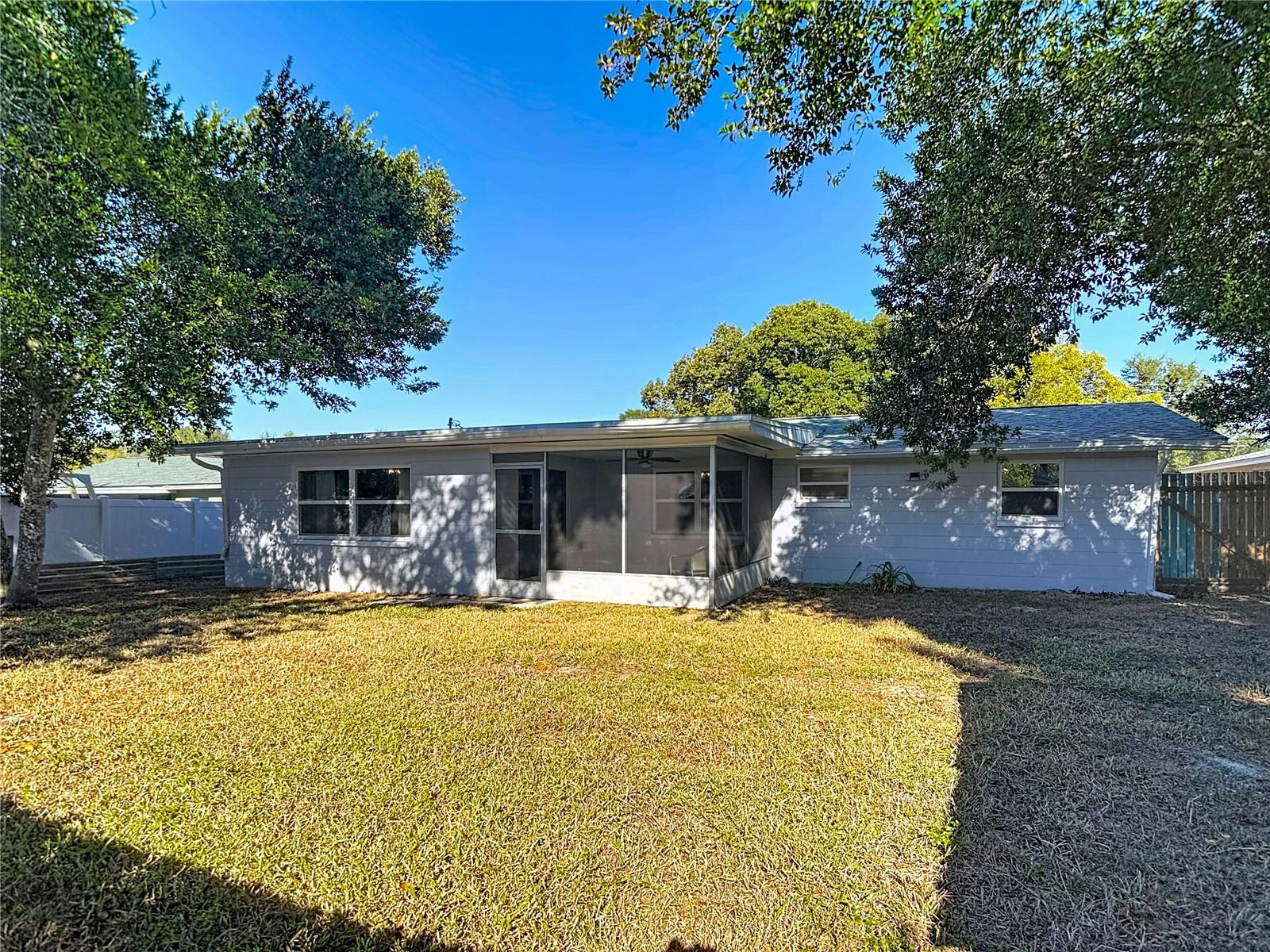 4077 RAMONA DR