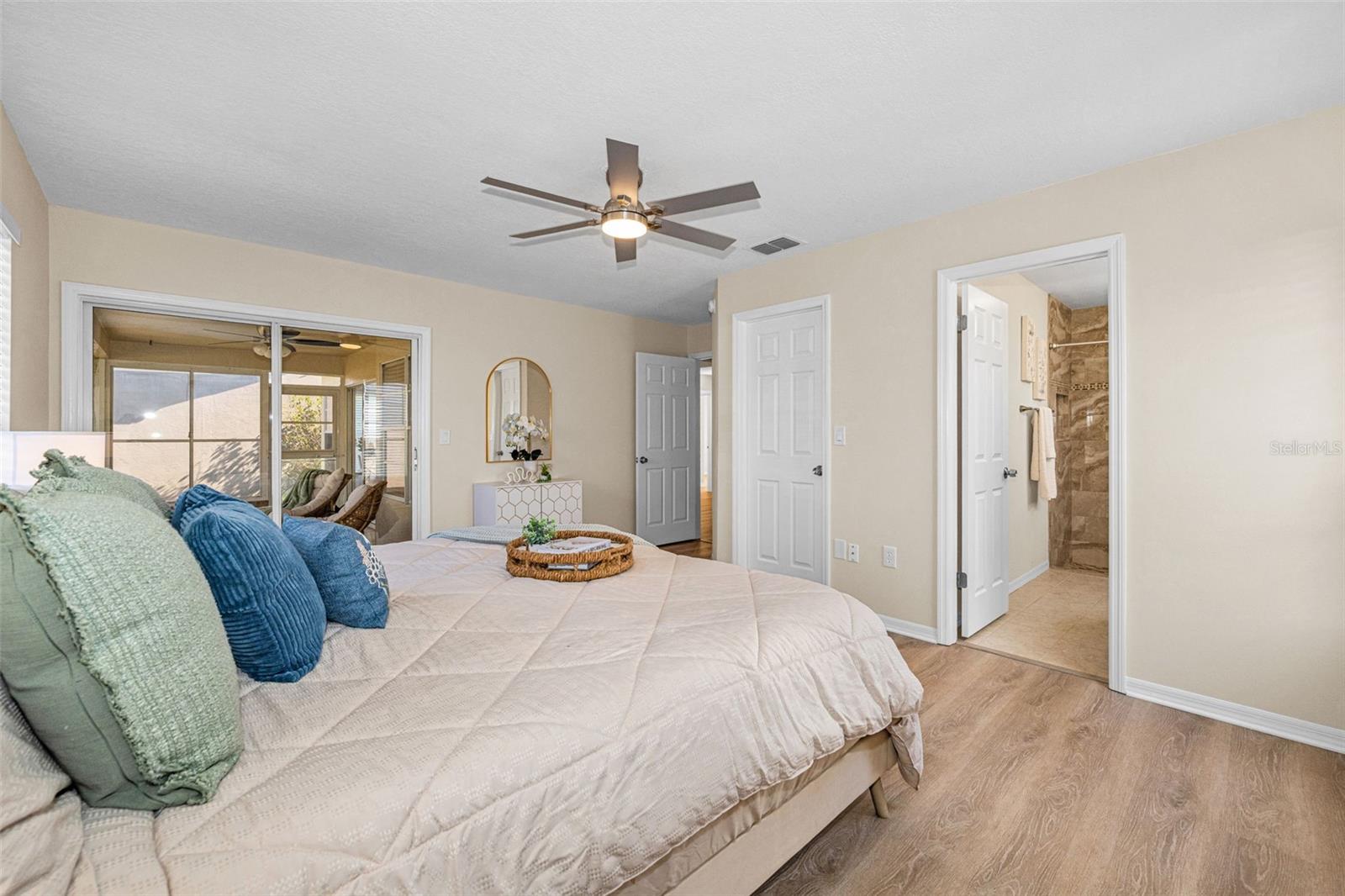 4233 NORTHAMPTON DR