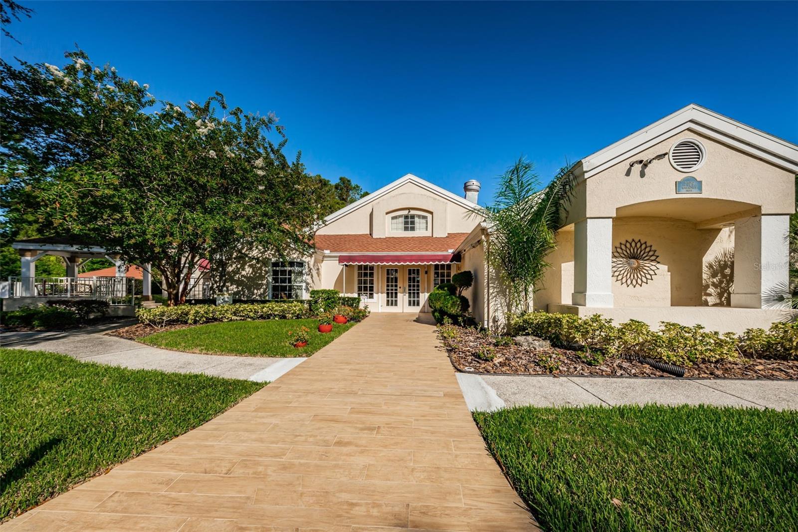 4233 NORTHAMPTON DR