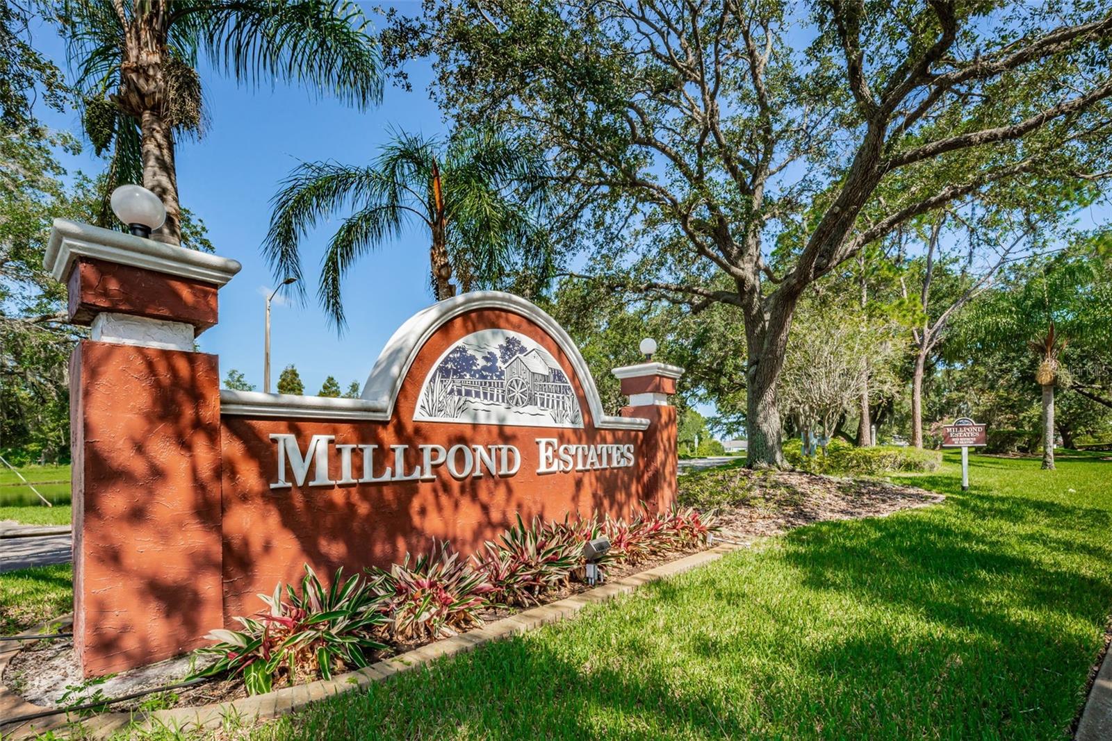 4233 NORTHAMPTON DR
