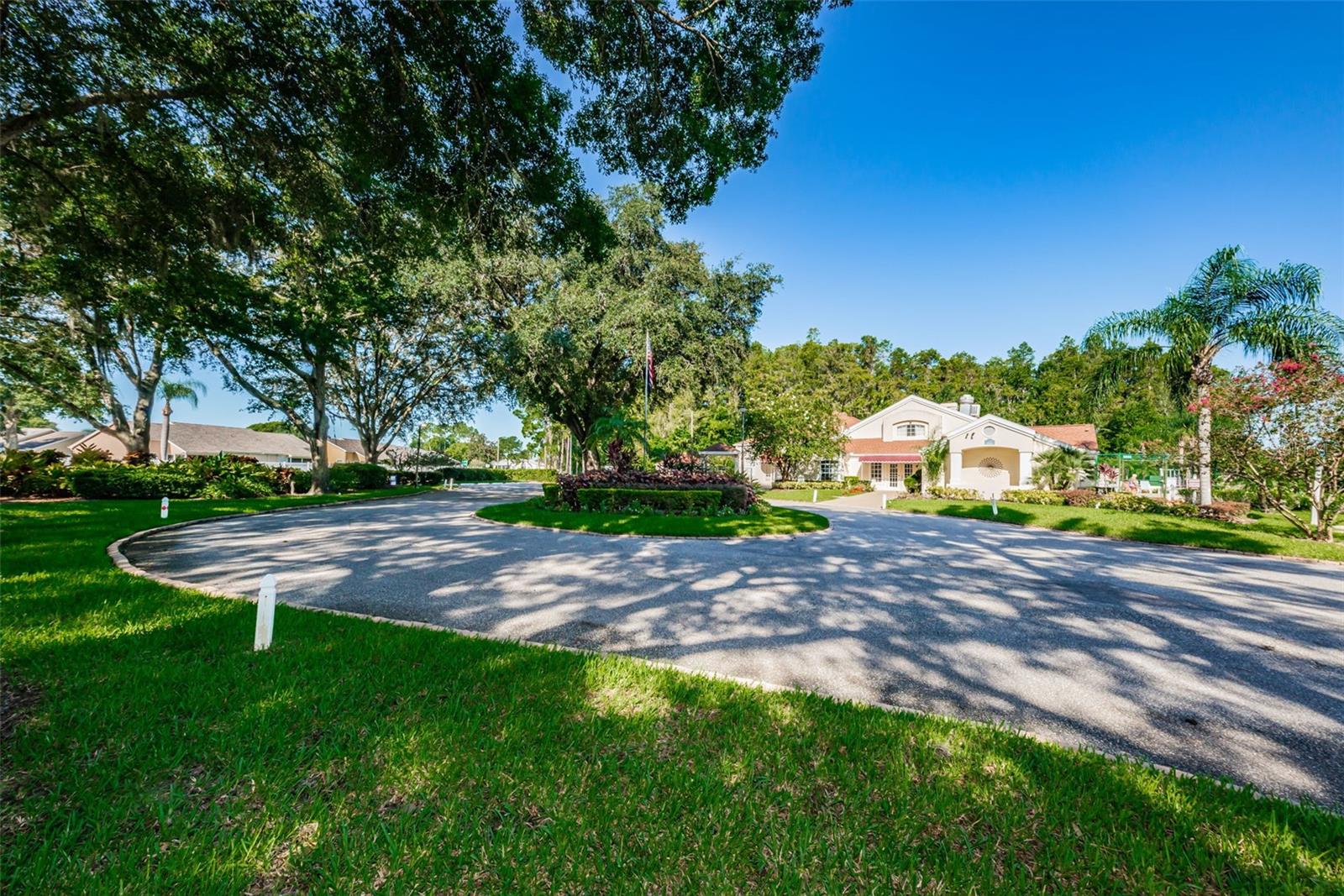 4233 NORTHAMPTON DR