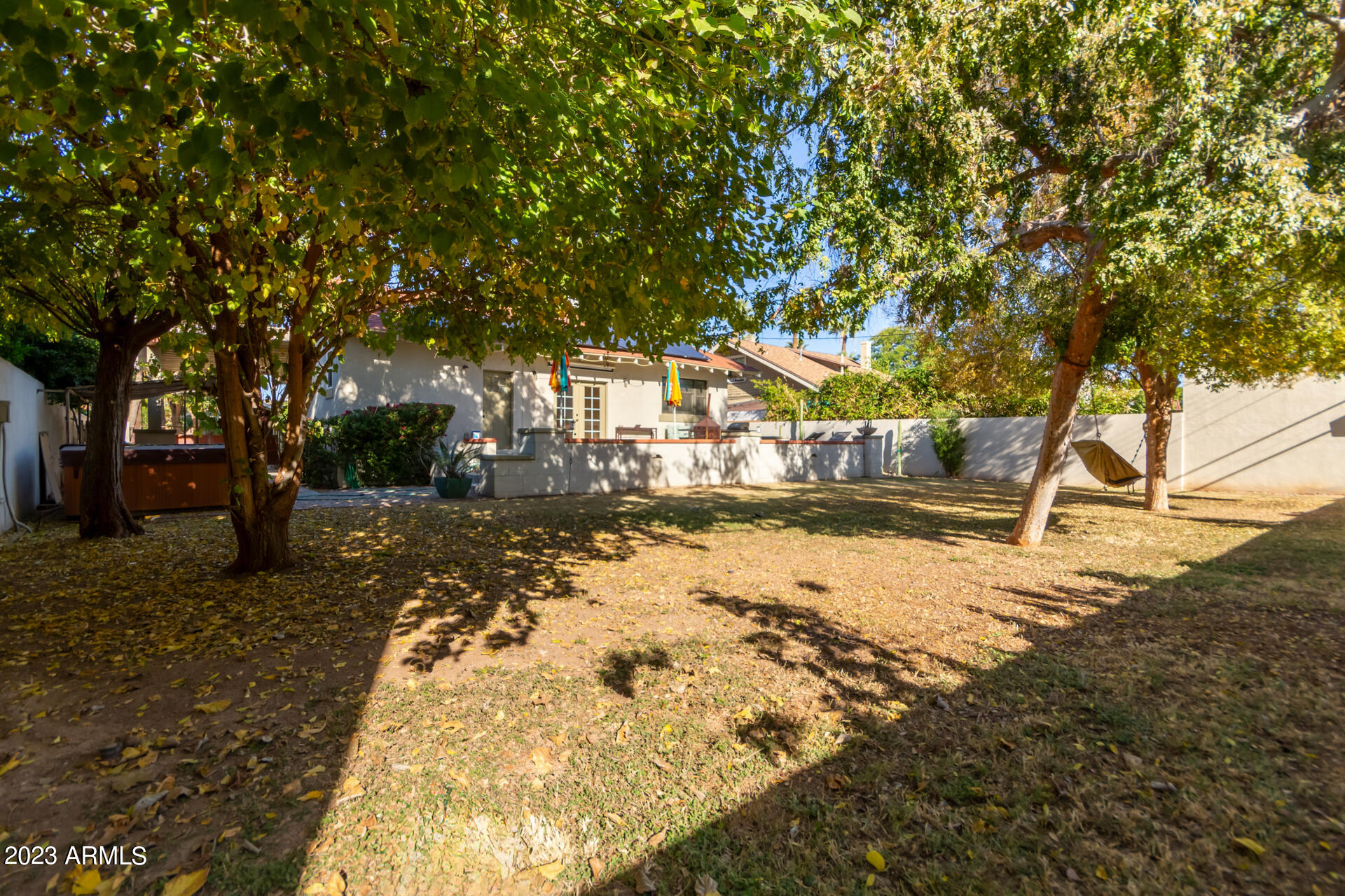 319 W WILLETTA Street