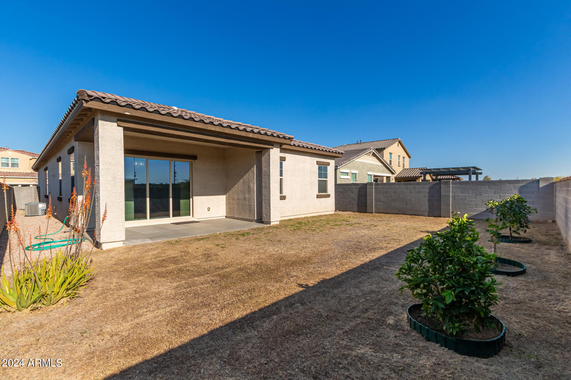 10877 W MARSHALL Avenue