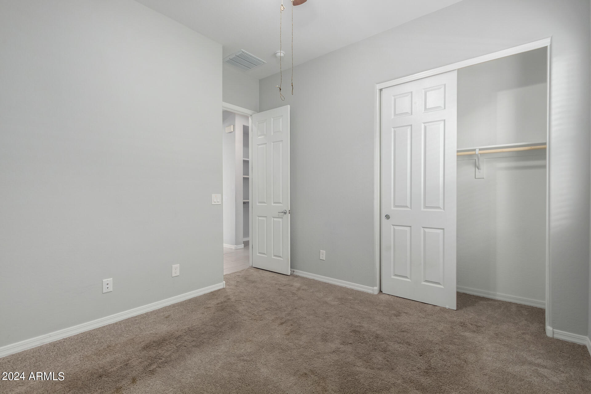 10877 W MARSHALL Avenue