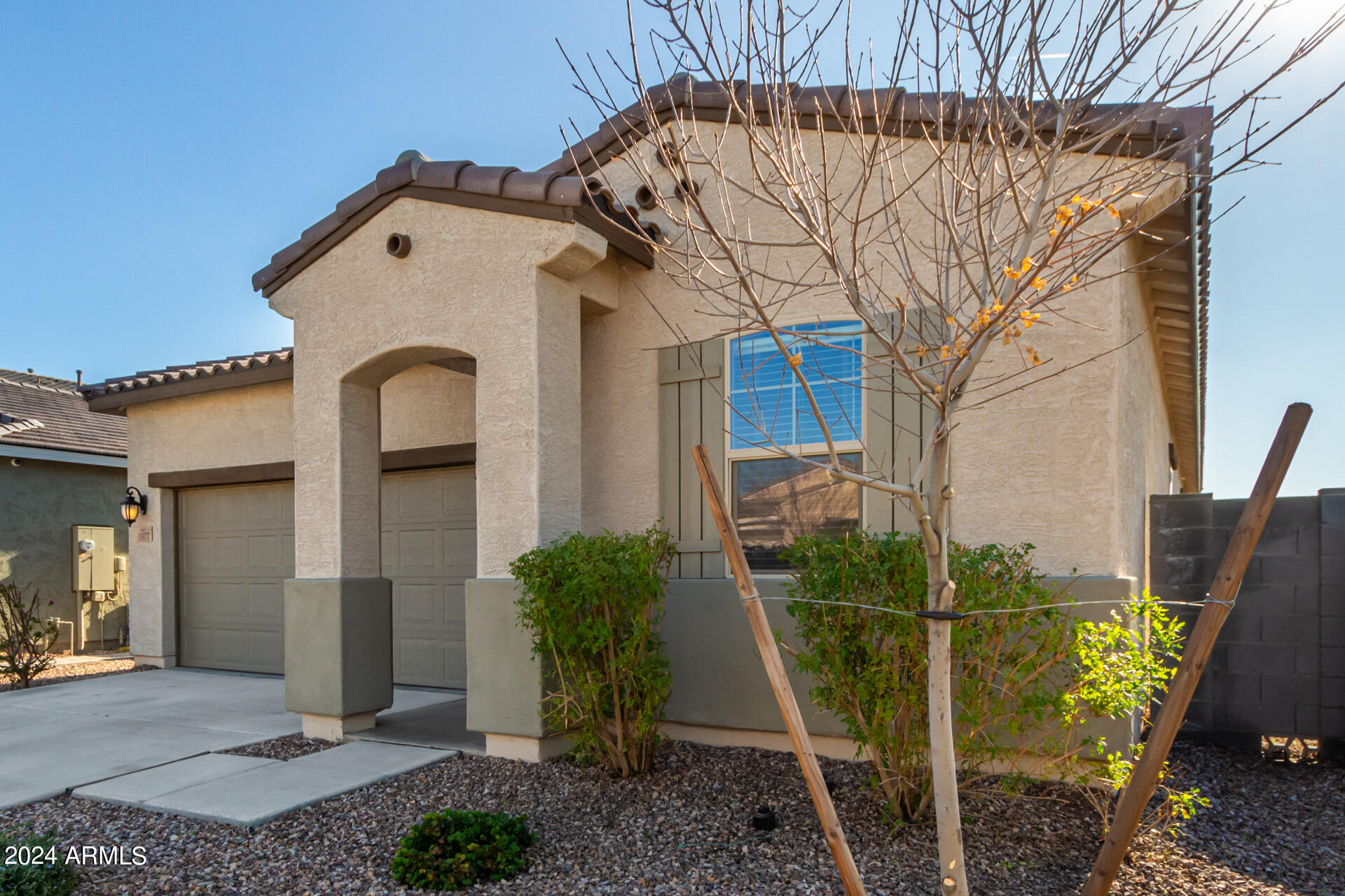 10877 W MARSHALL Avenue