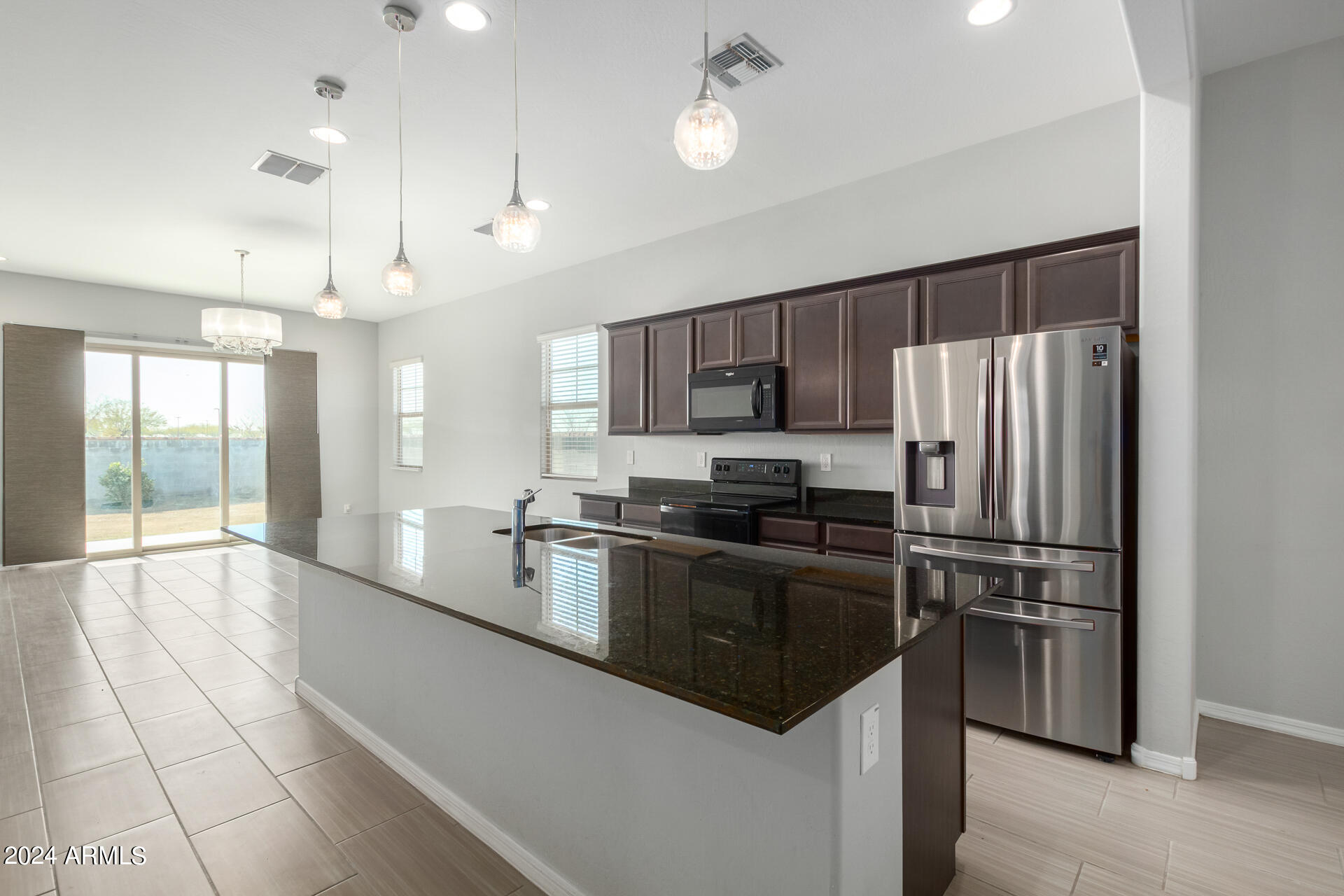 10877 W MARSHALL Avenue