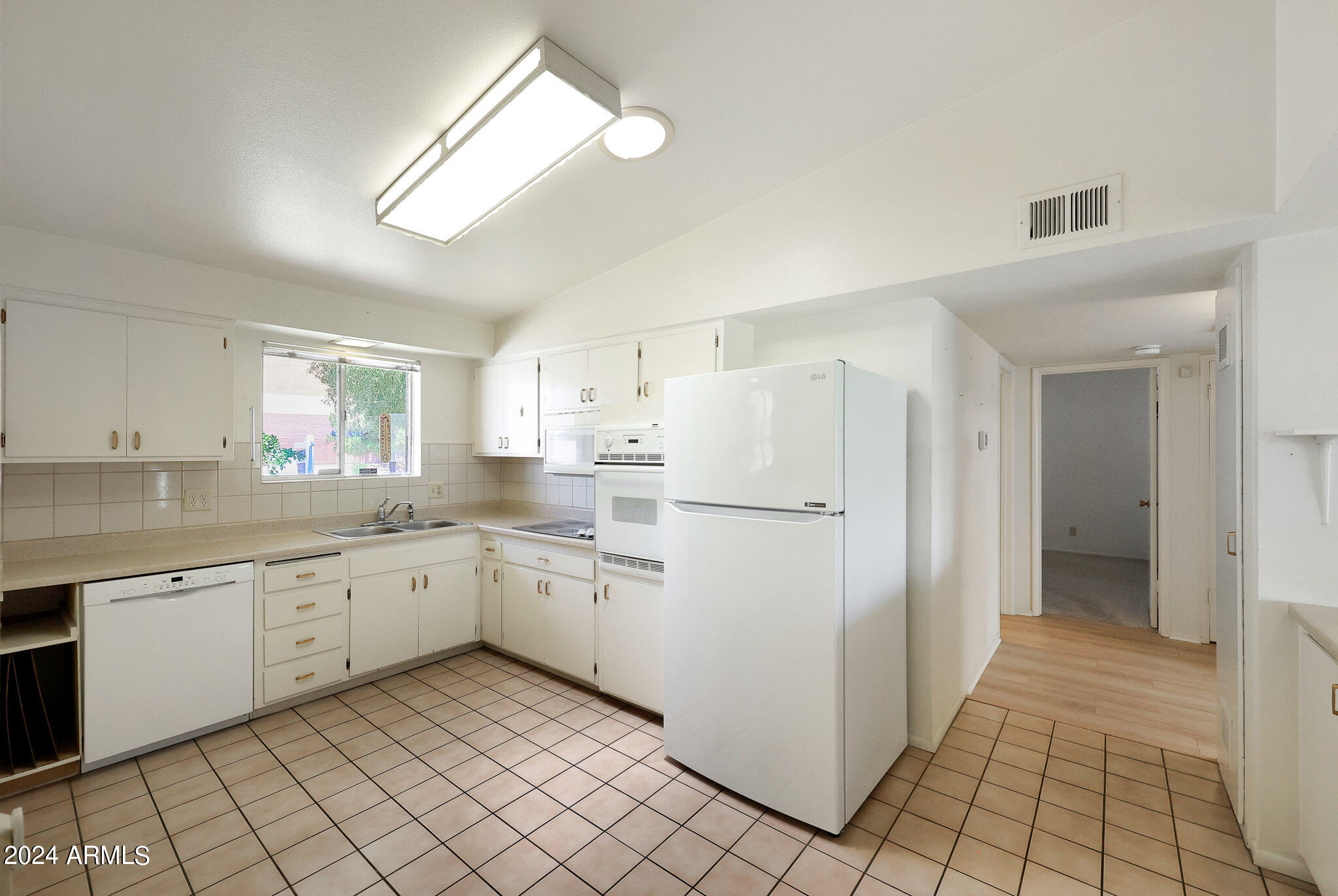 10641 W OAKMONT Drive