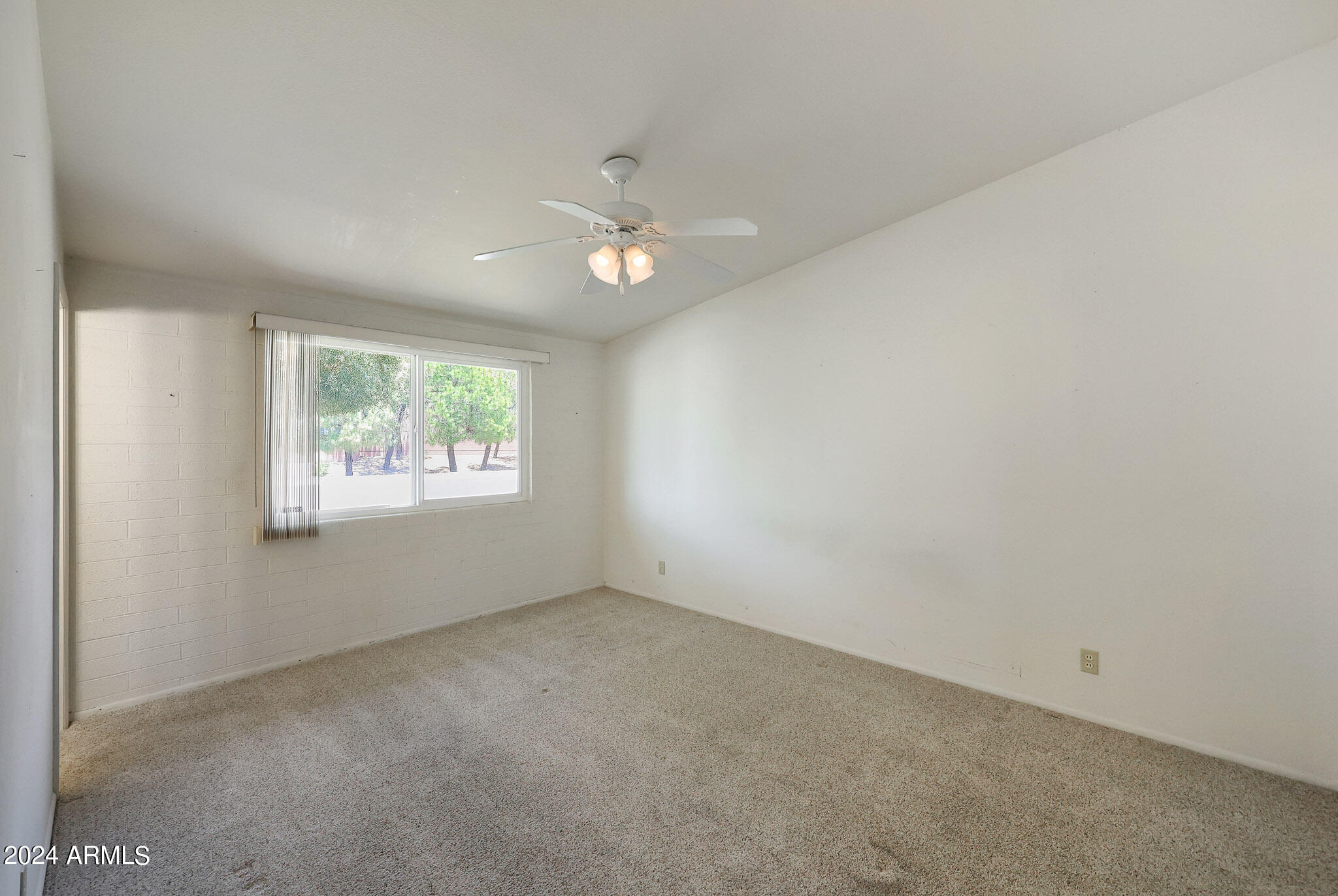 10641 W OAKMONT Drive