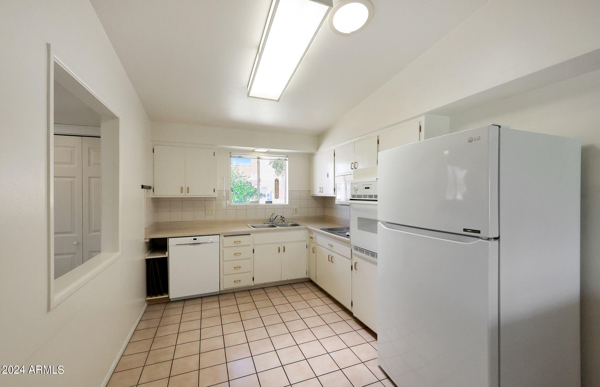 10641 W OAKMONT Drive