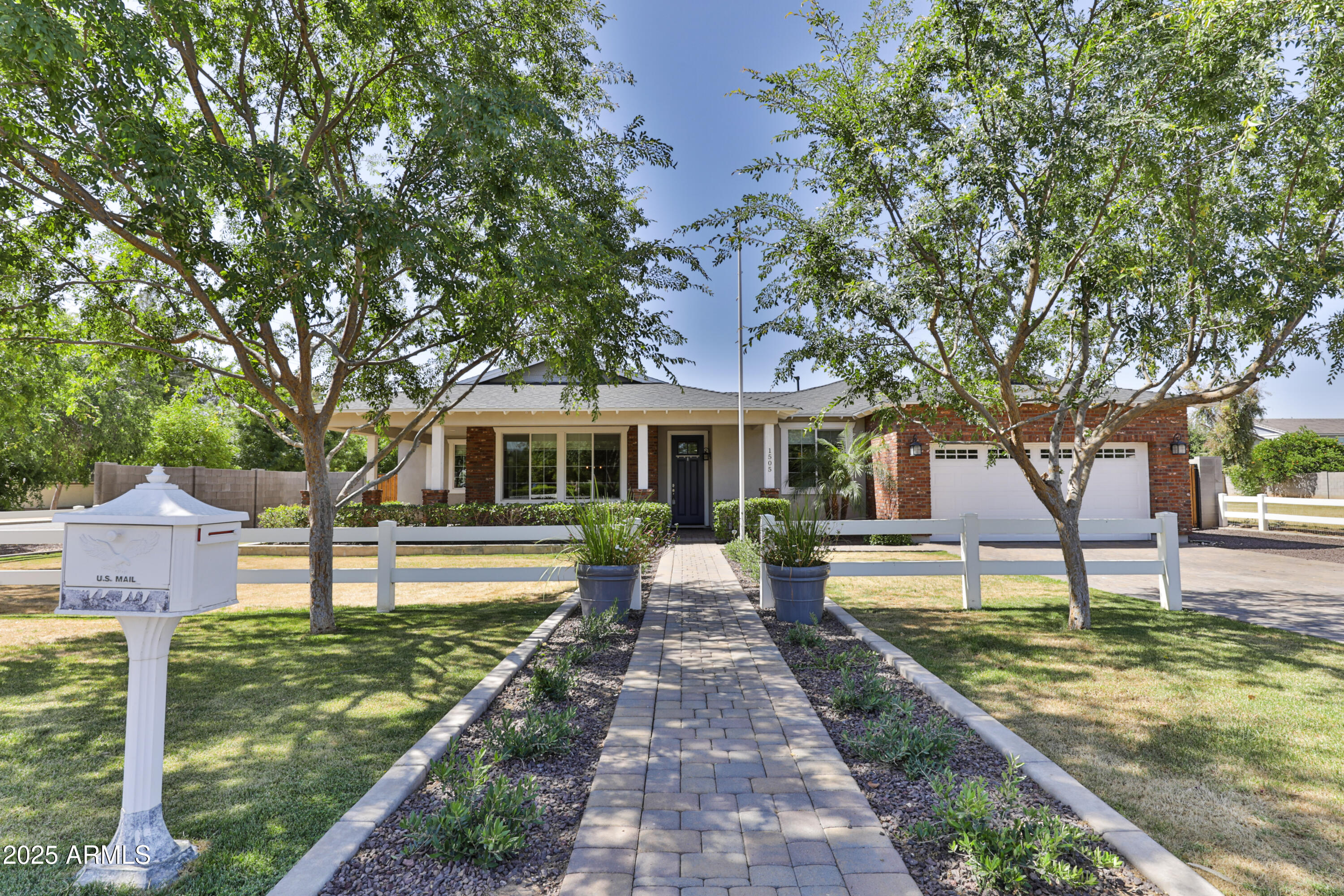 1505 W ORANGEWOOD Avenue W