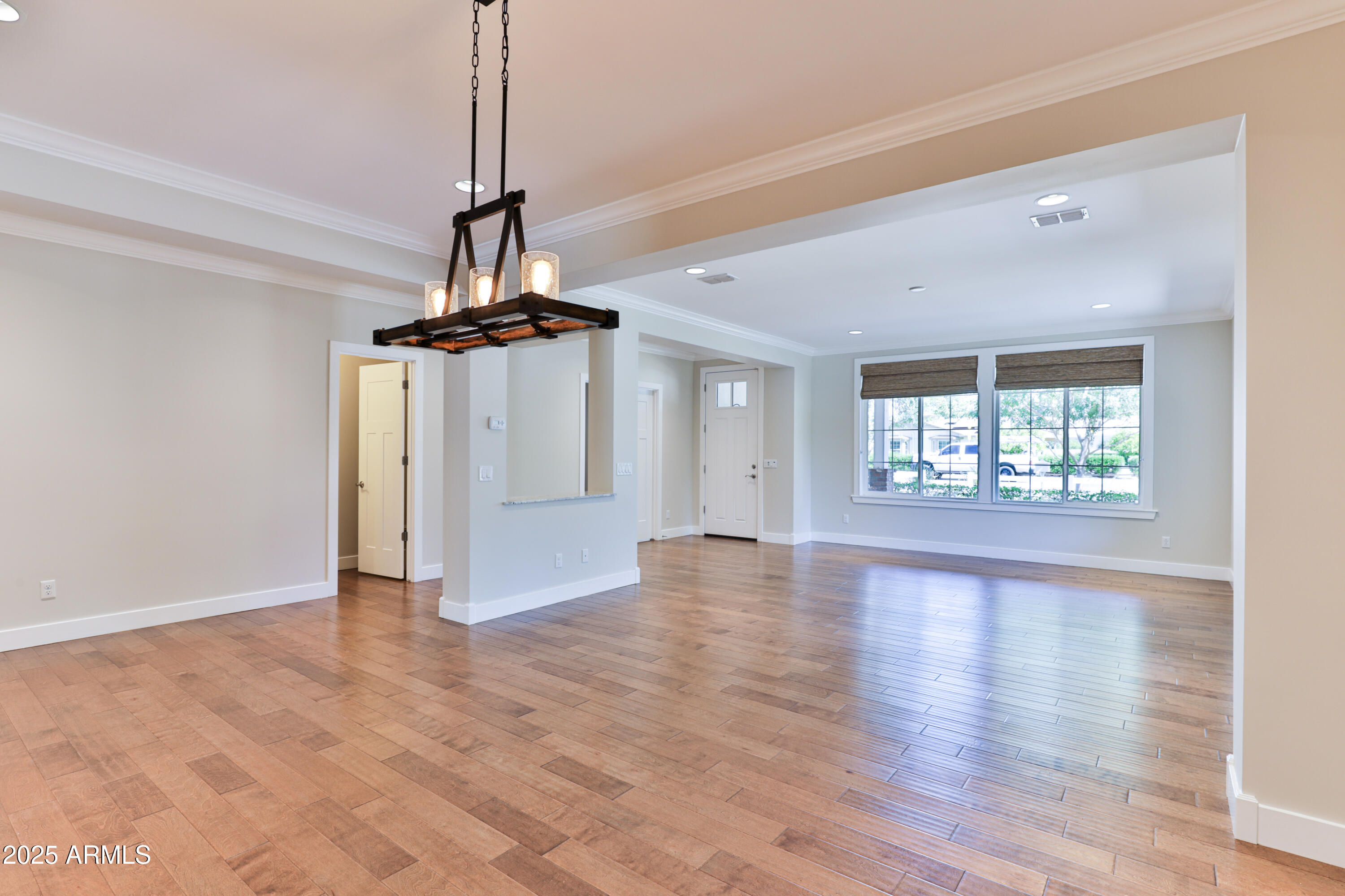 1505 W ORANGEWOOD Avenue W