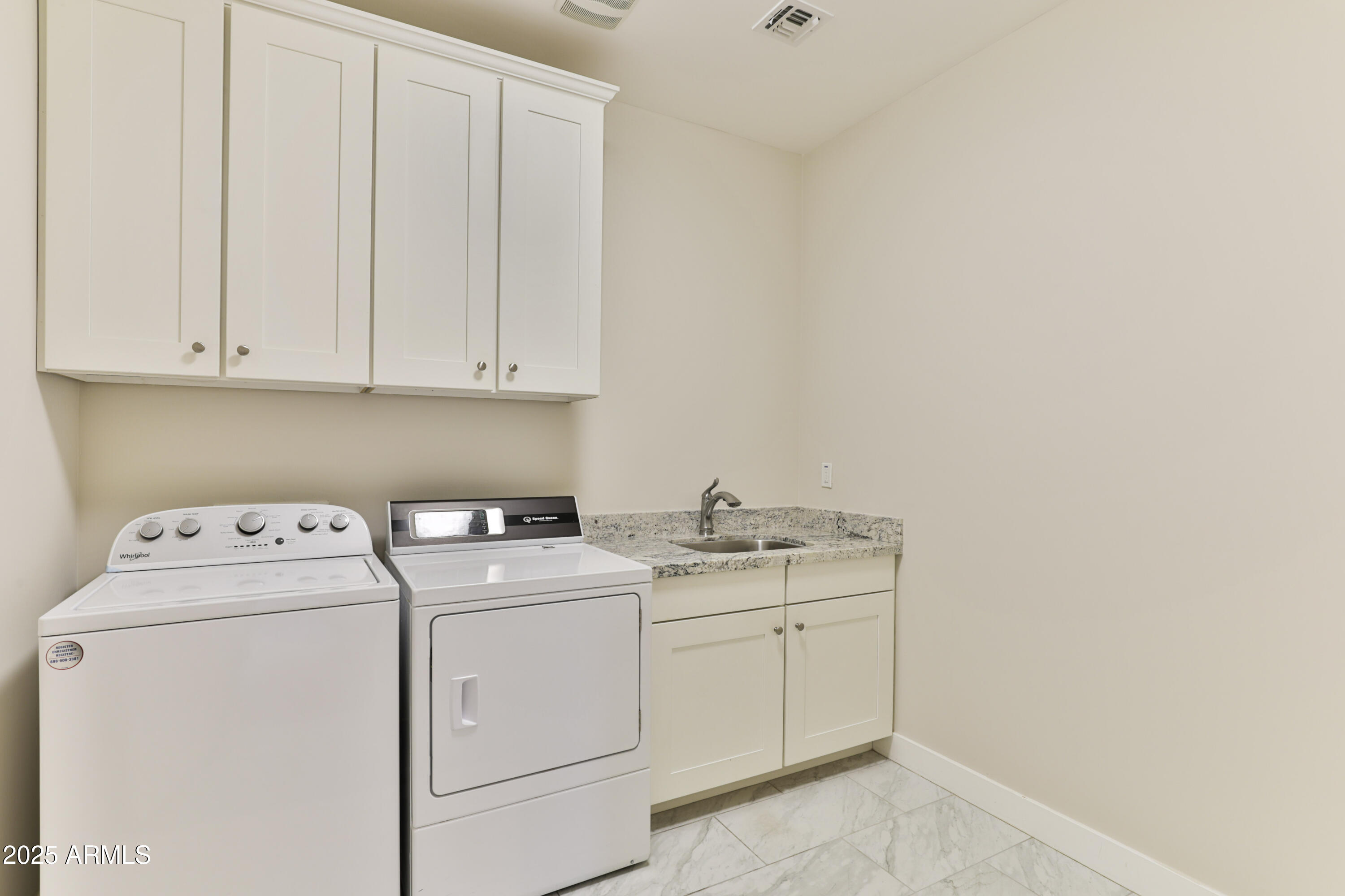 1505 W ORANGEWOOD Avenue W