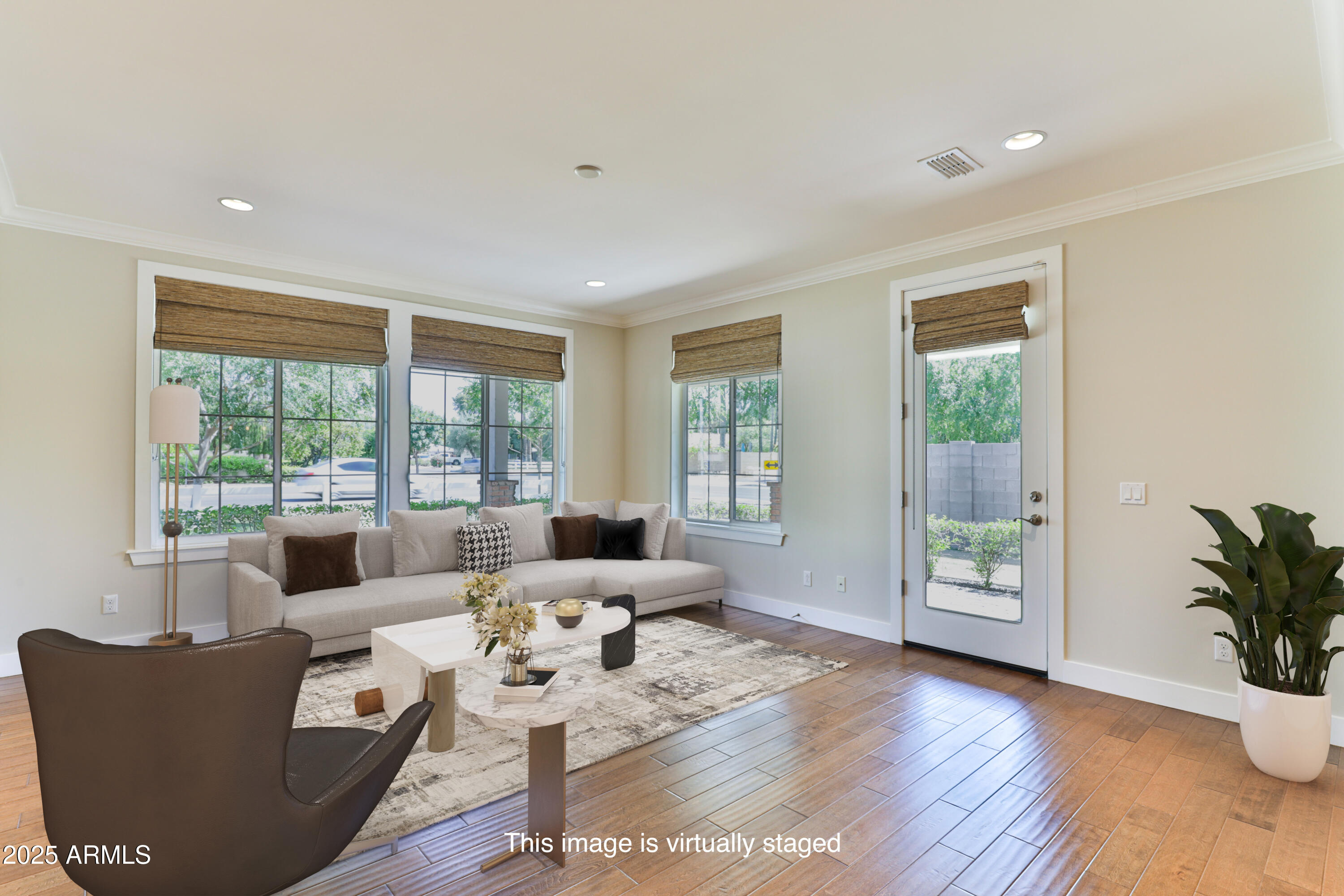 1505 W ORANGEWOOD Avenue W