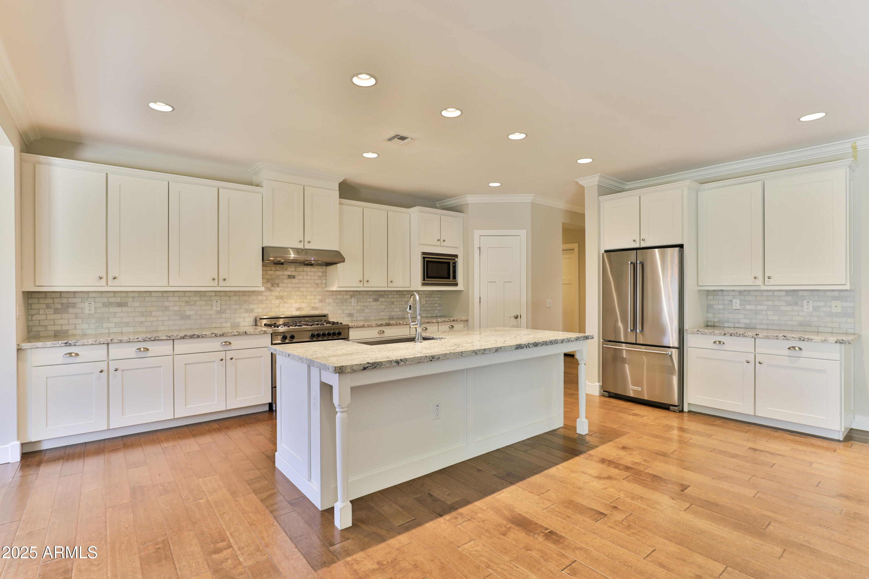 1505 W ORANGEWOOD Avenue W