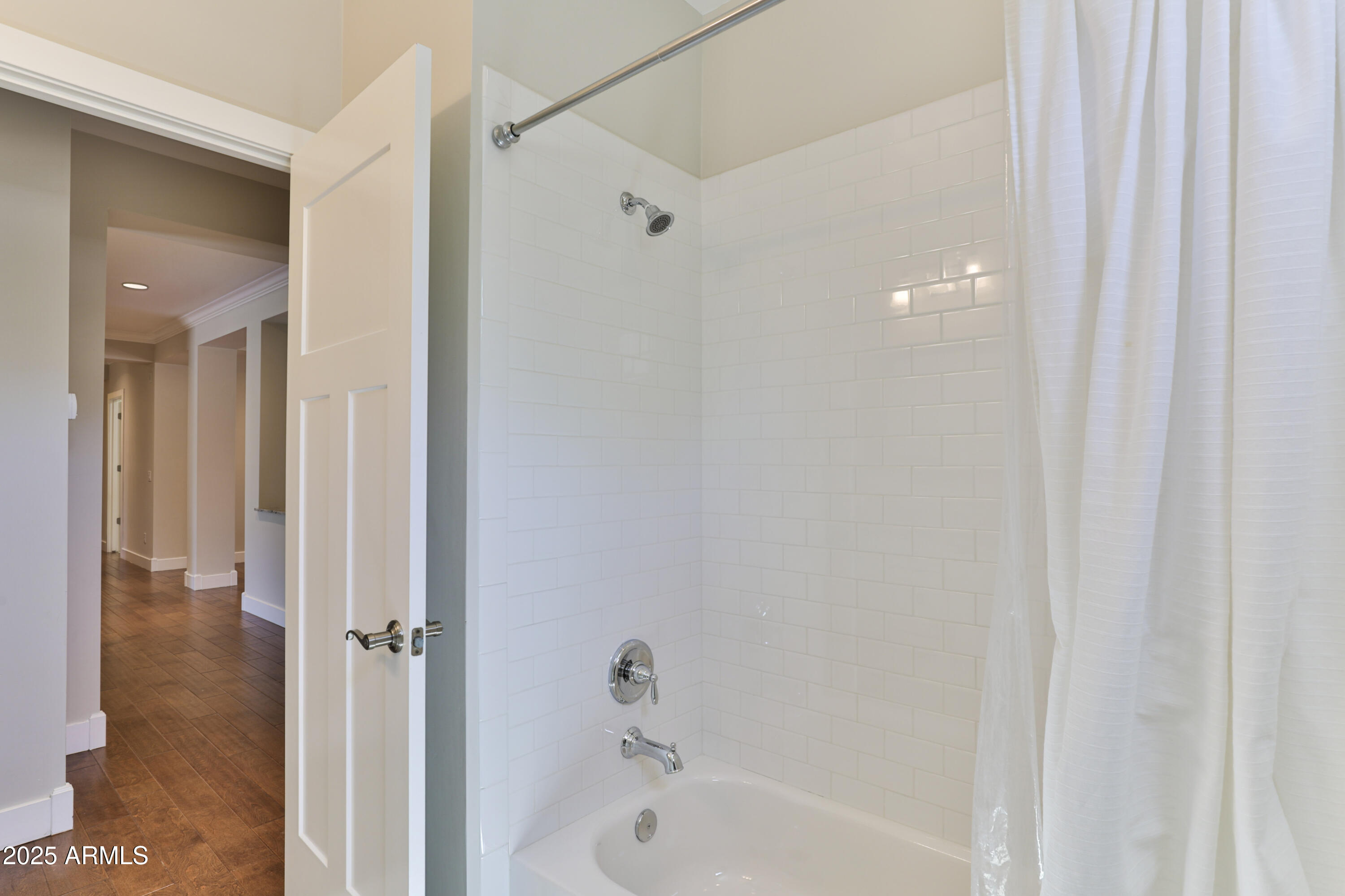 1505 W ORANGEWOOD Avenue W