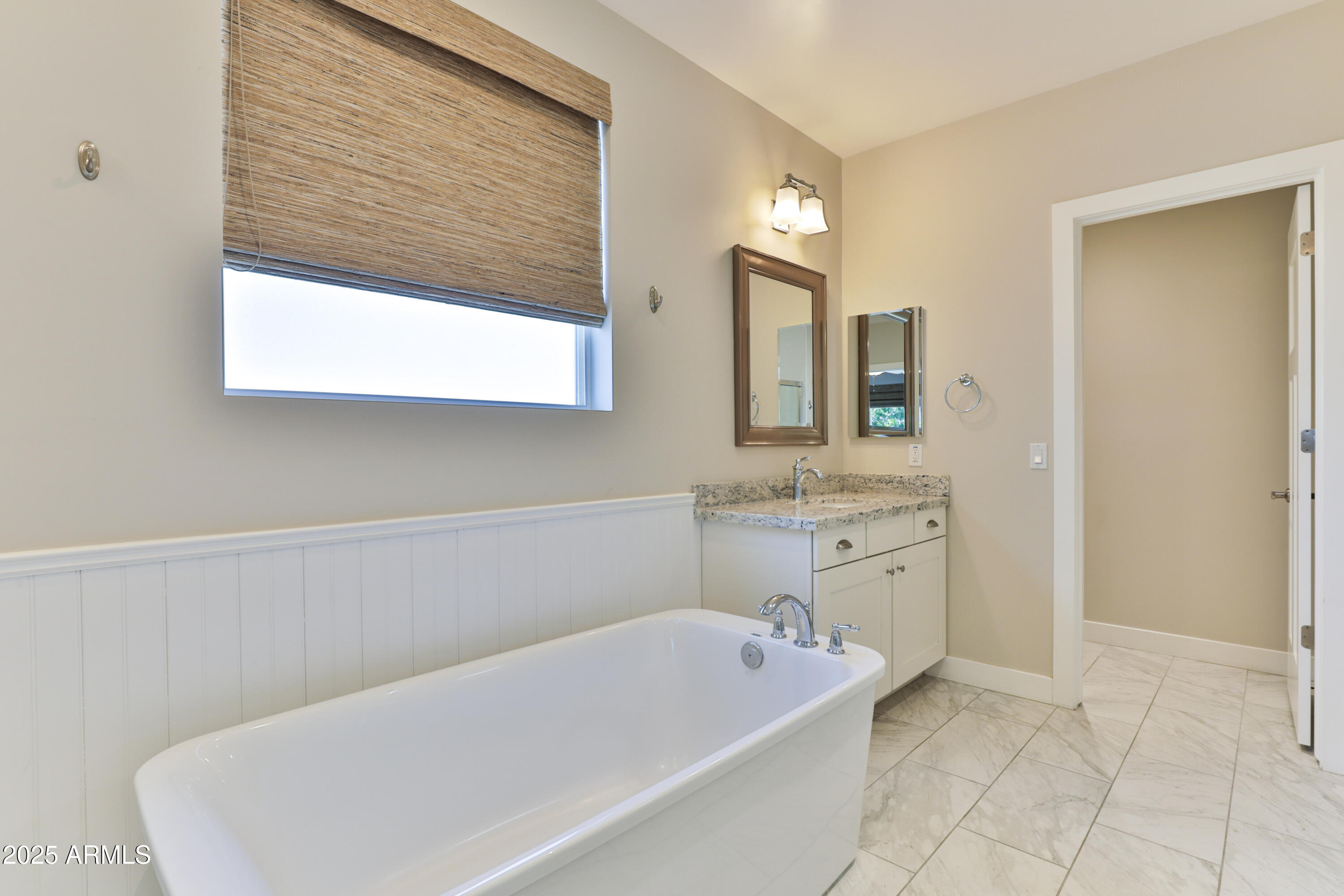 1505 W ORANGEWOOD Avenue W