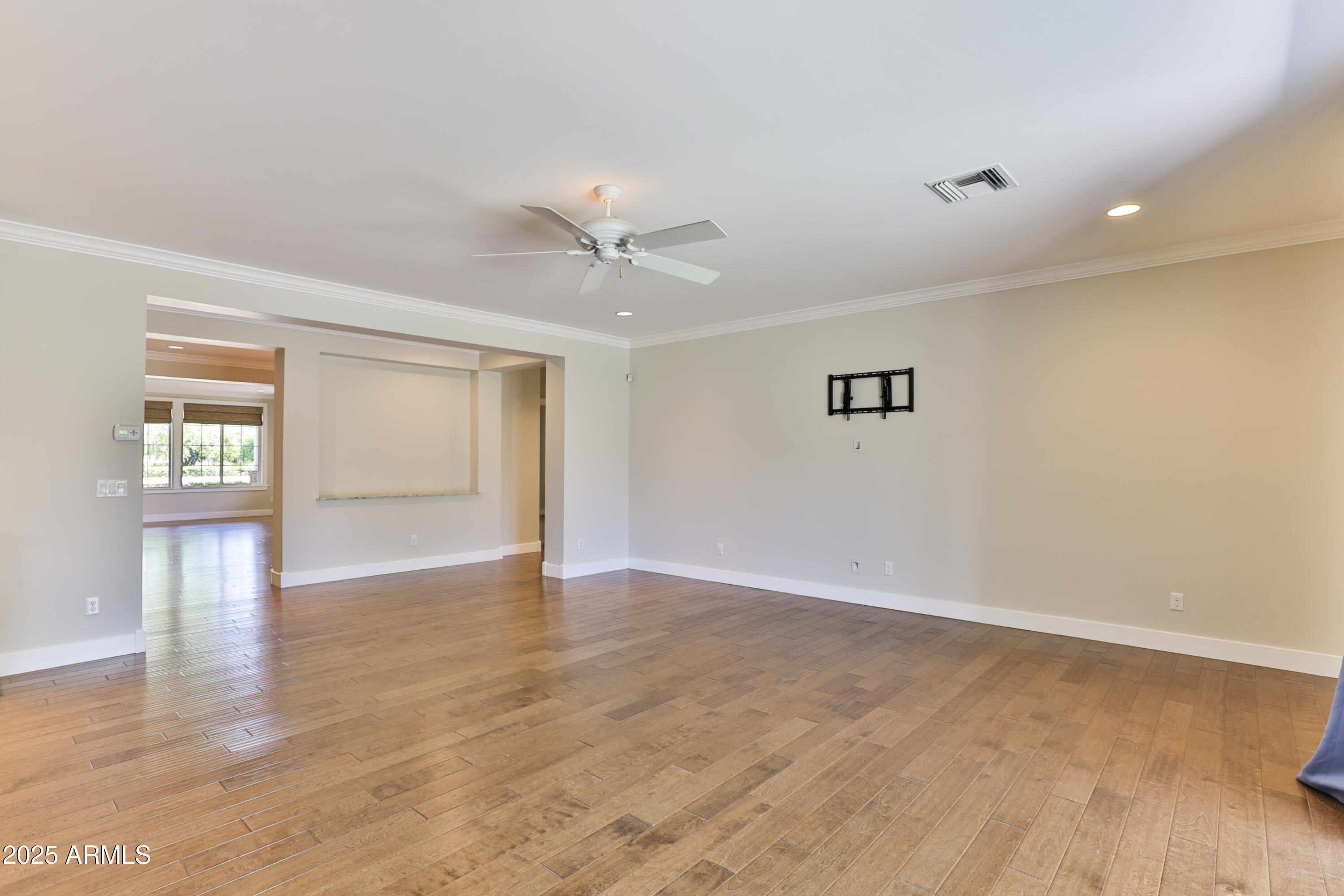 1505 W ORANGEWOOD Avenue W