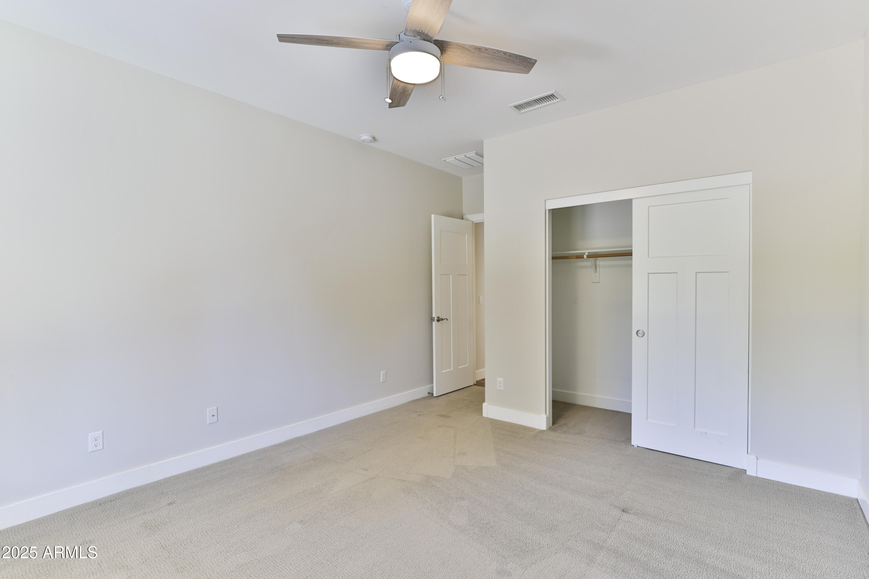 1505 W ORANGEWOOD Avenue W