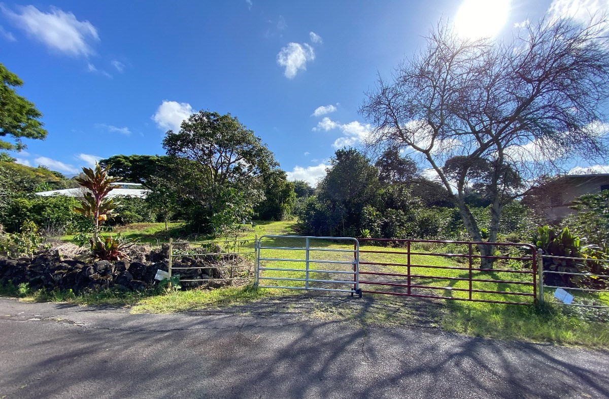 76-5883 MAMALAHOA HIGHWAY