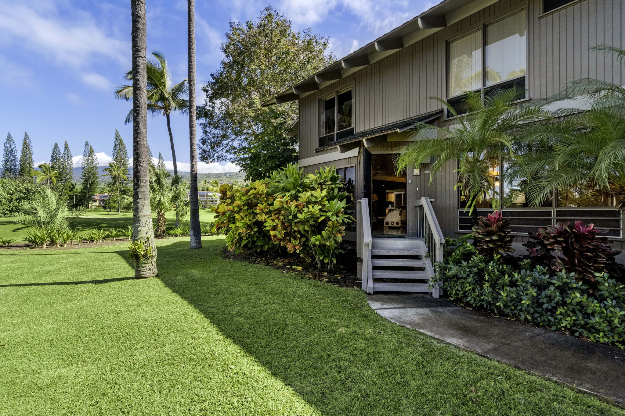 78-261 MANUKAI ST 1001