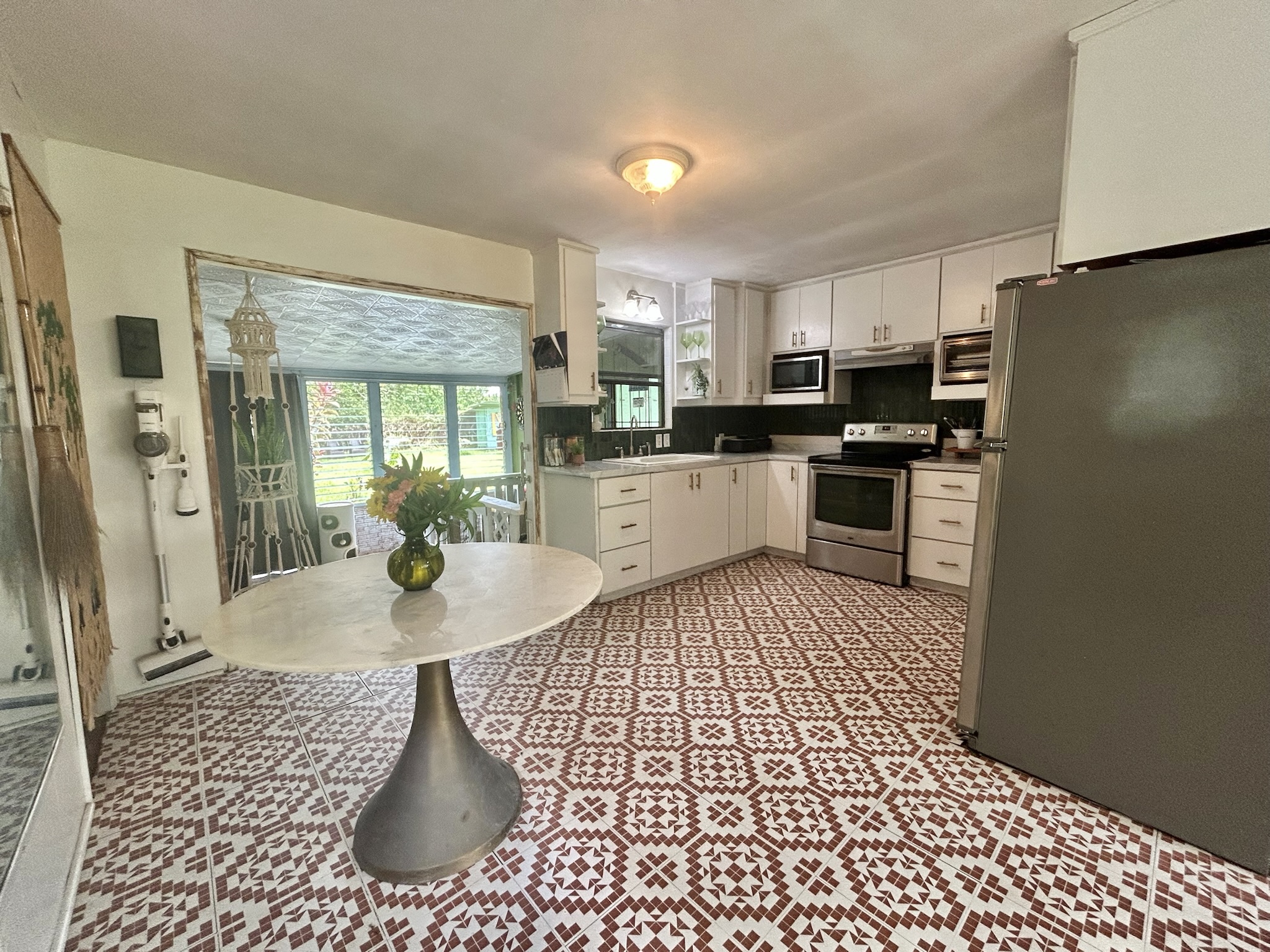 15-2735 KUMU ST