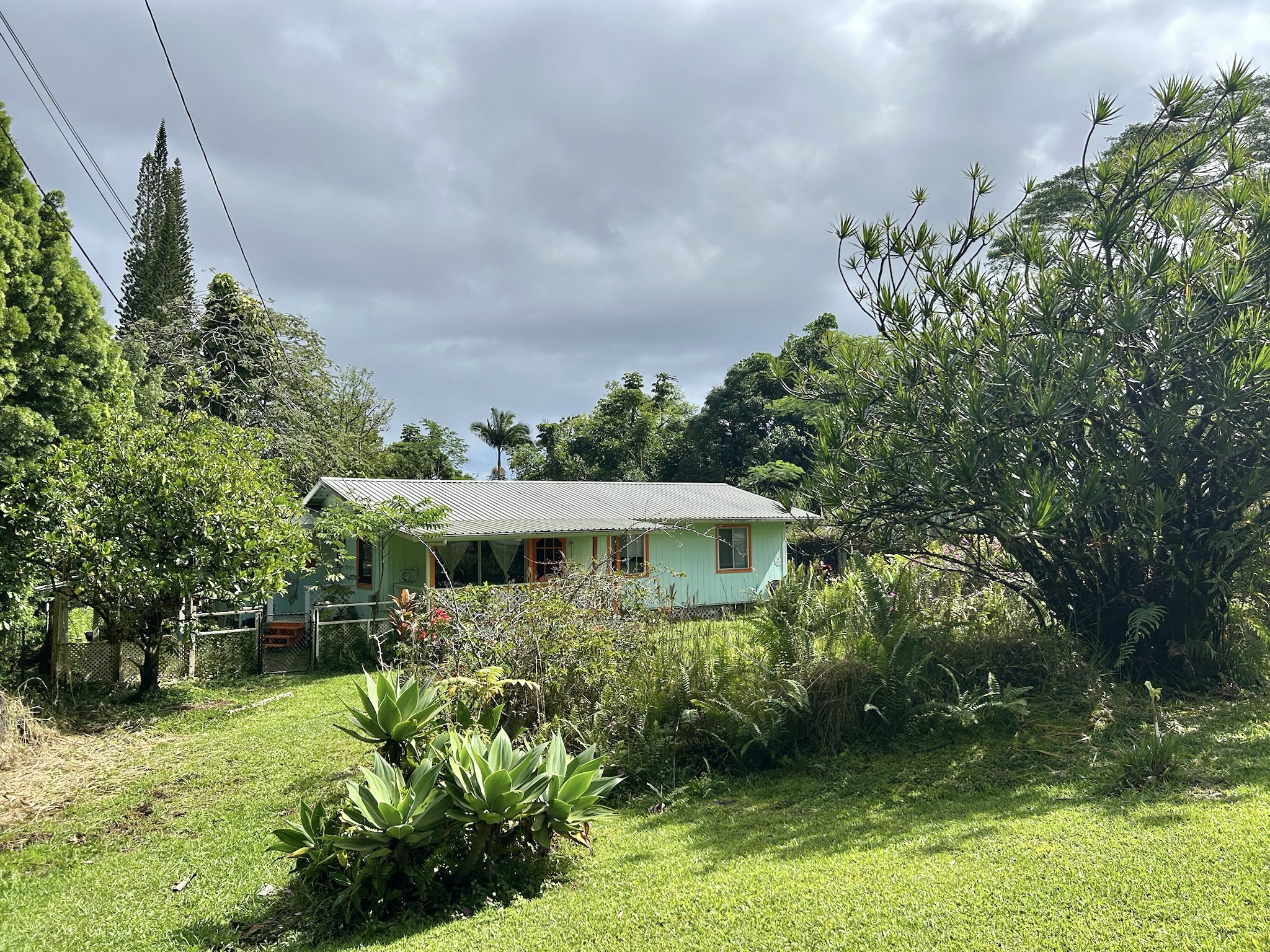 15-2735 KUMU ST