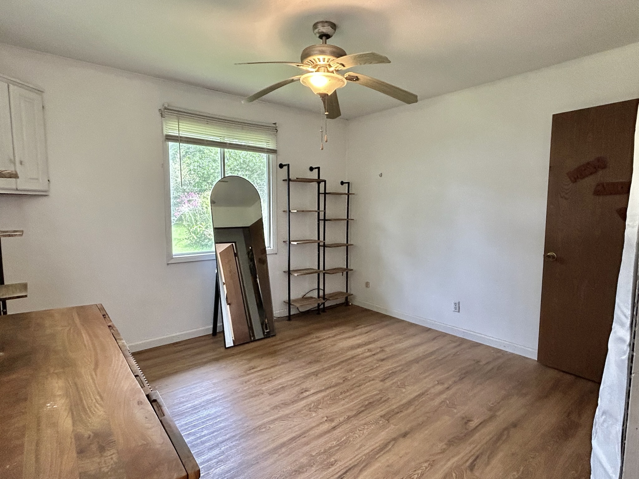 15-2735 KUMU ST