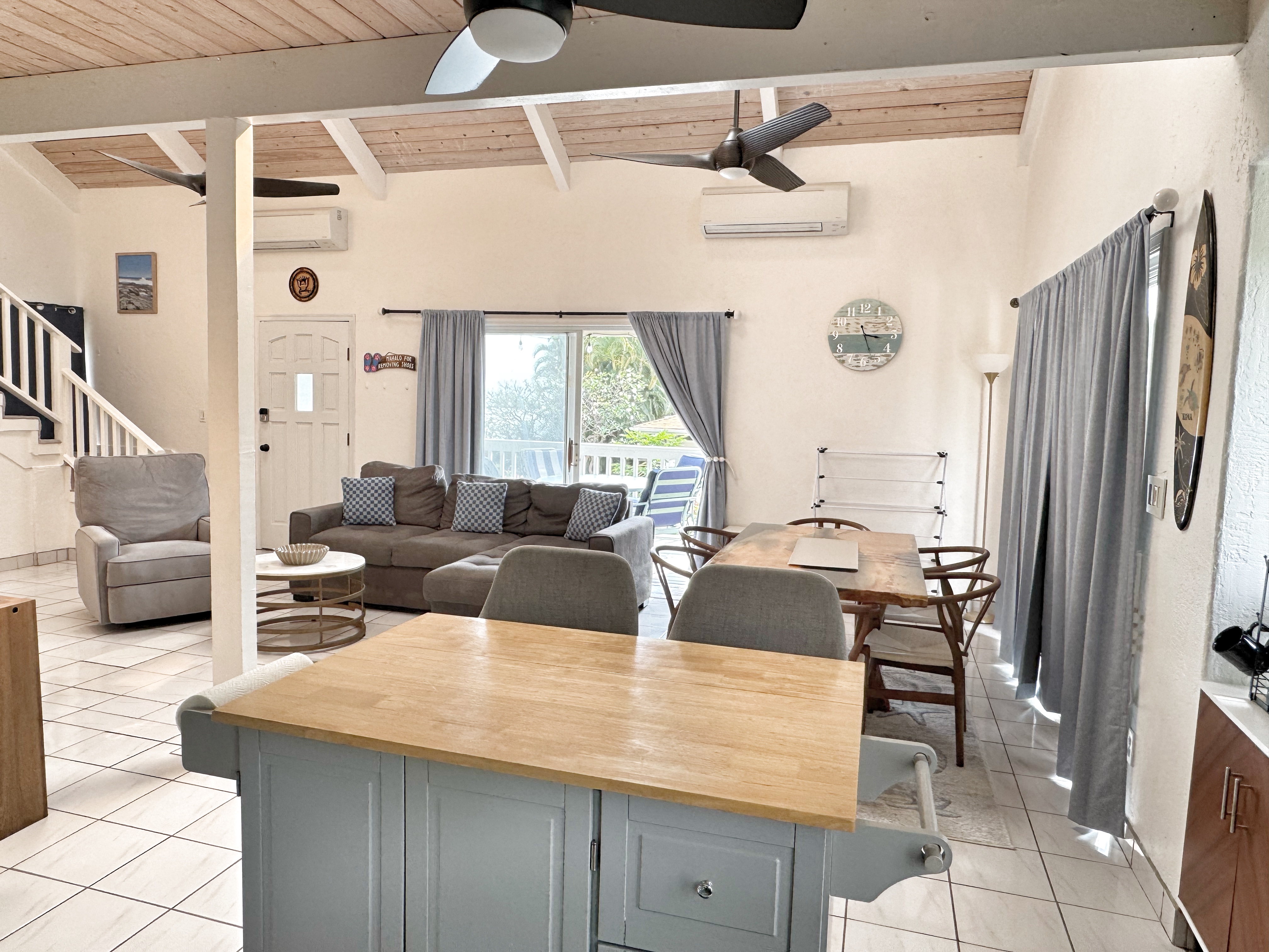 76-227-E ROYAL POINCIANA DR B