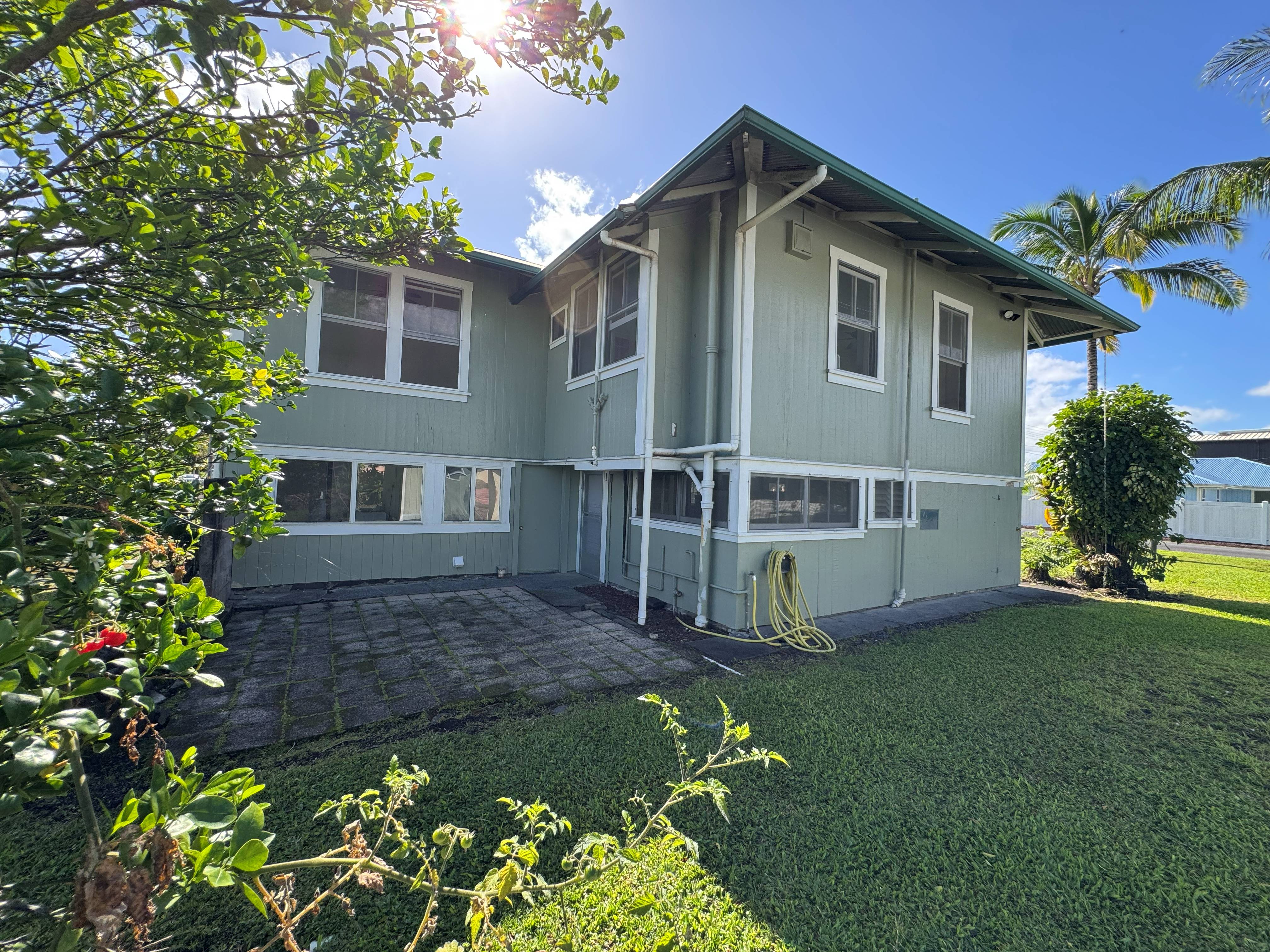 524 LAUKAPU ST
