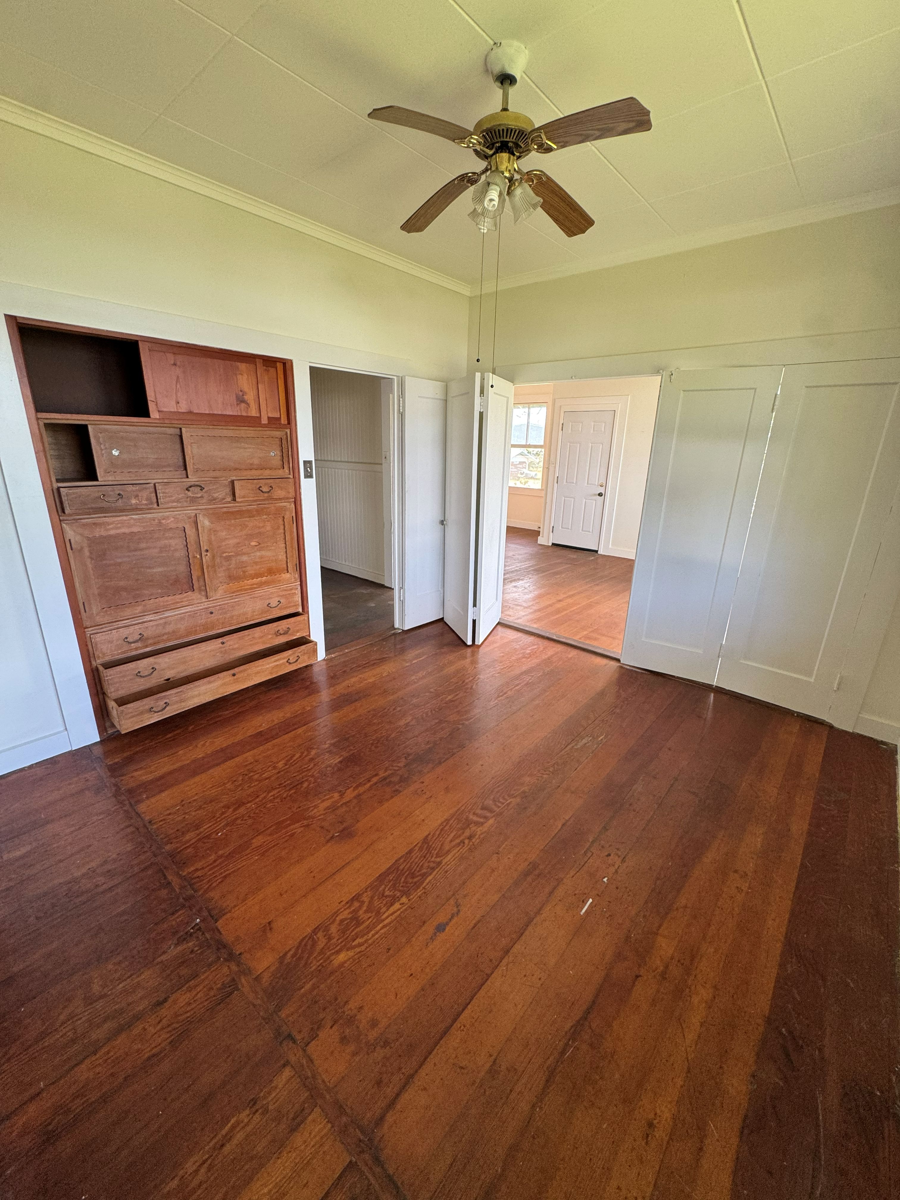 524 LAUKAPU ST