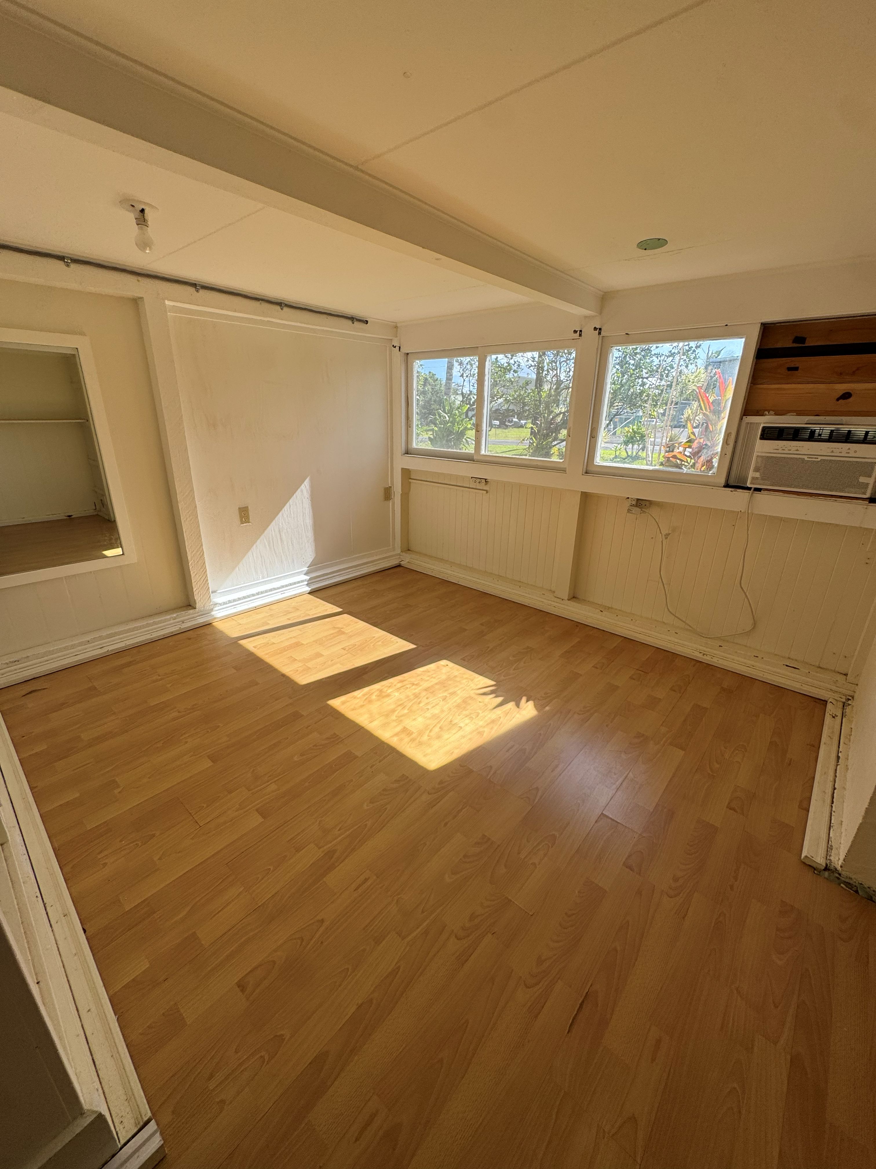 524 LAUKAPU ST