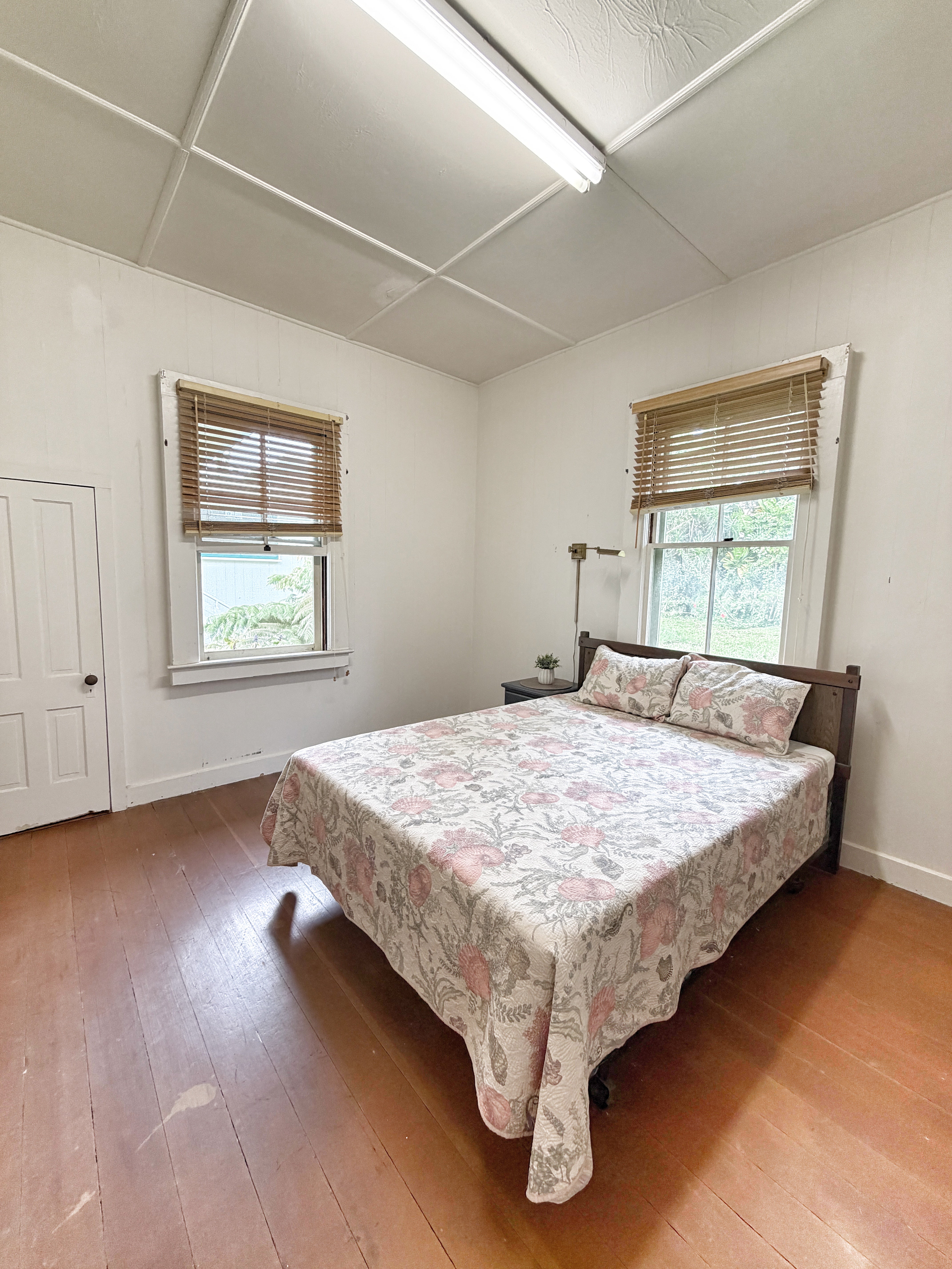 81-1027 KONAWAENA SCHOOL RD