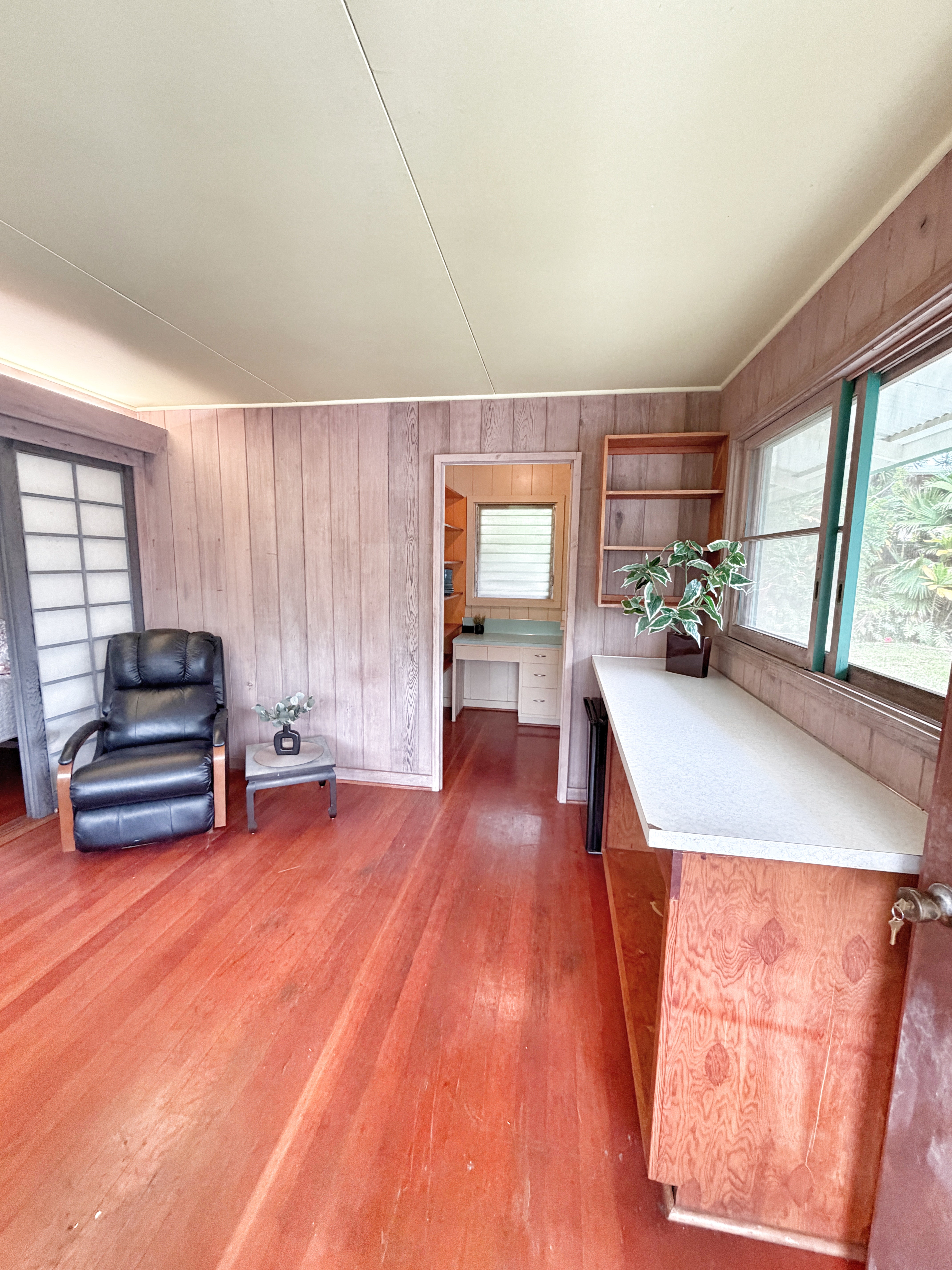 81-1027 KONAWAENA SCHOOL RD