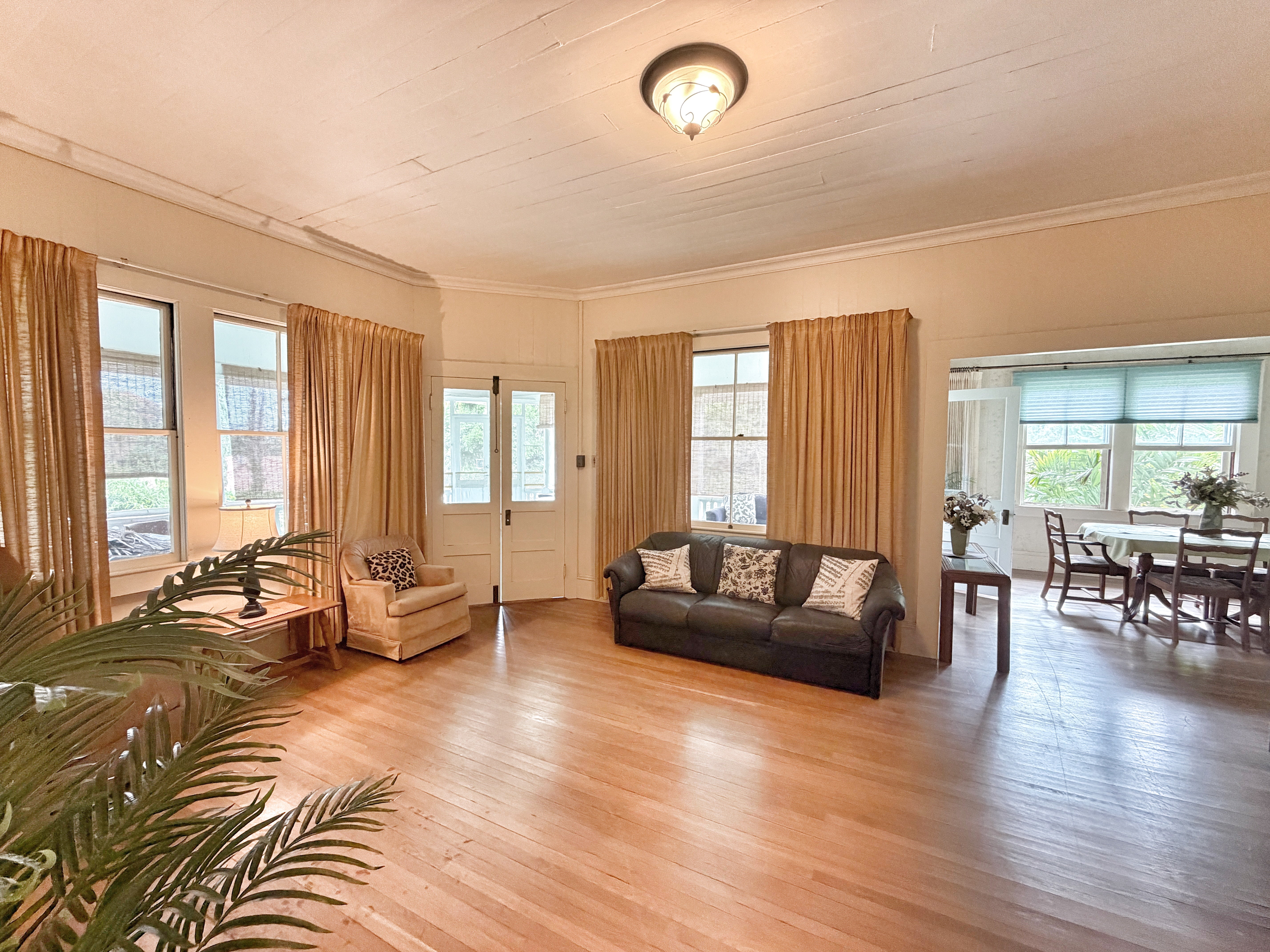 81-1027 KONAWAENA SCHOOL RD