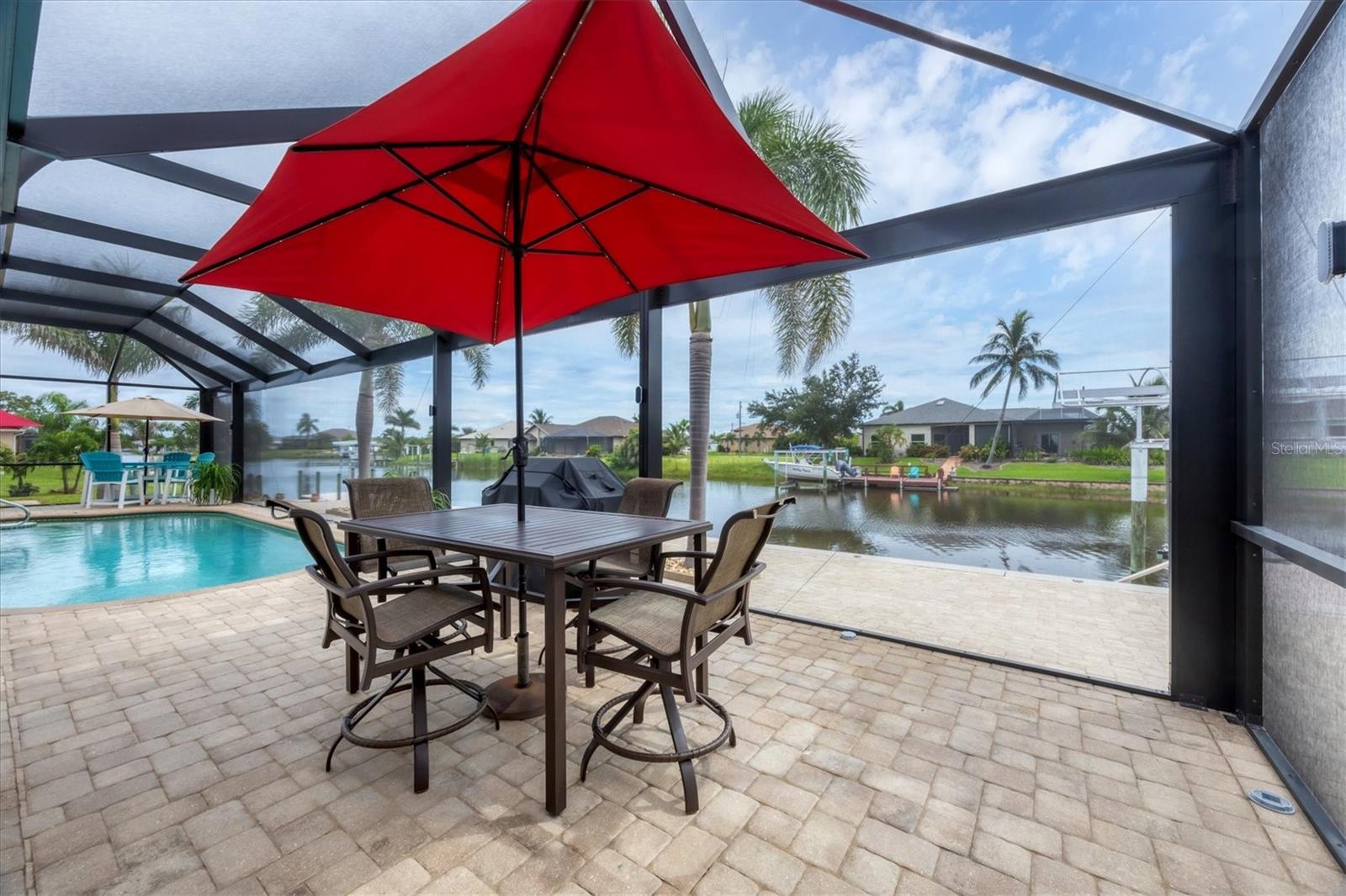 15704 LAKELAND CIR