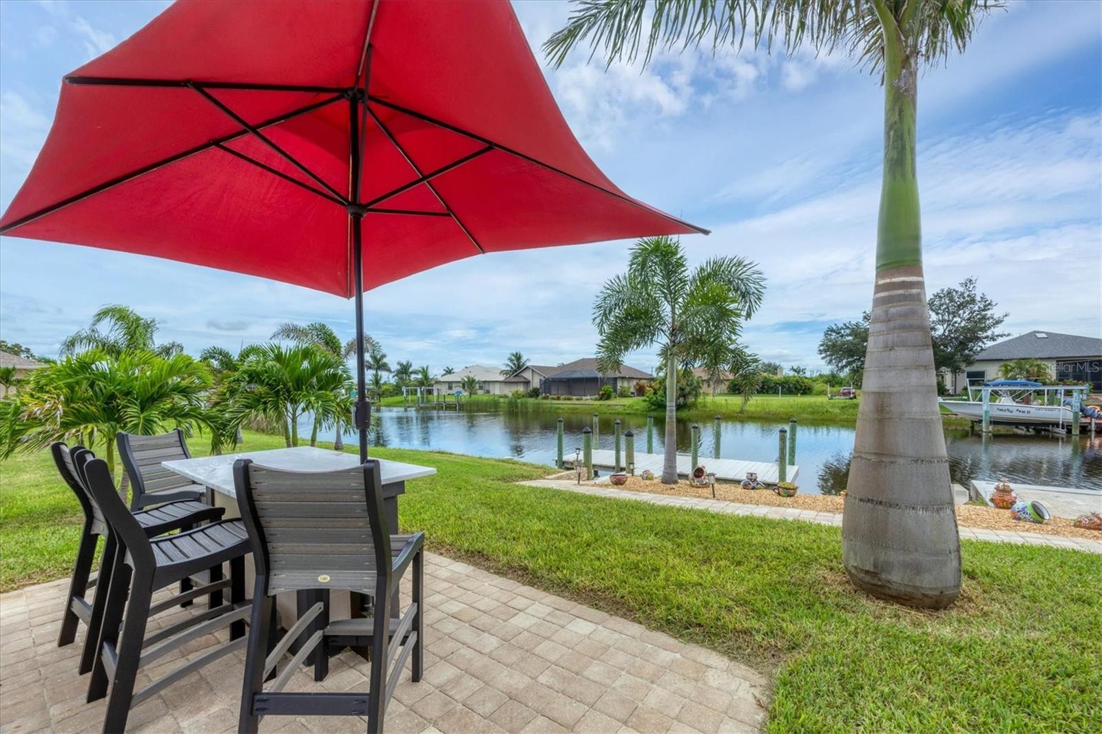 15704 LAKELAND CIR