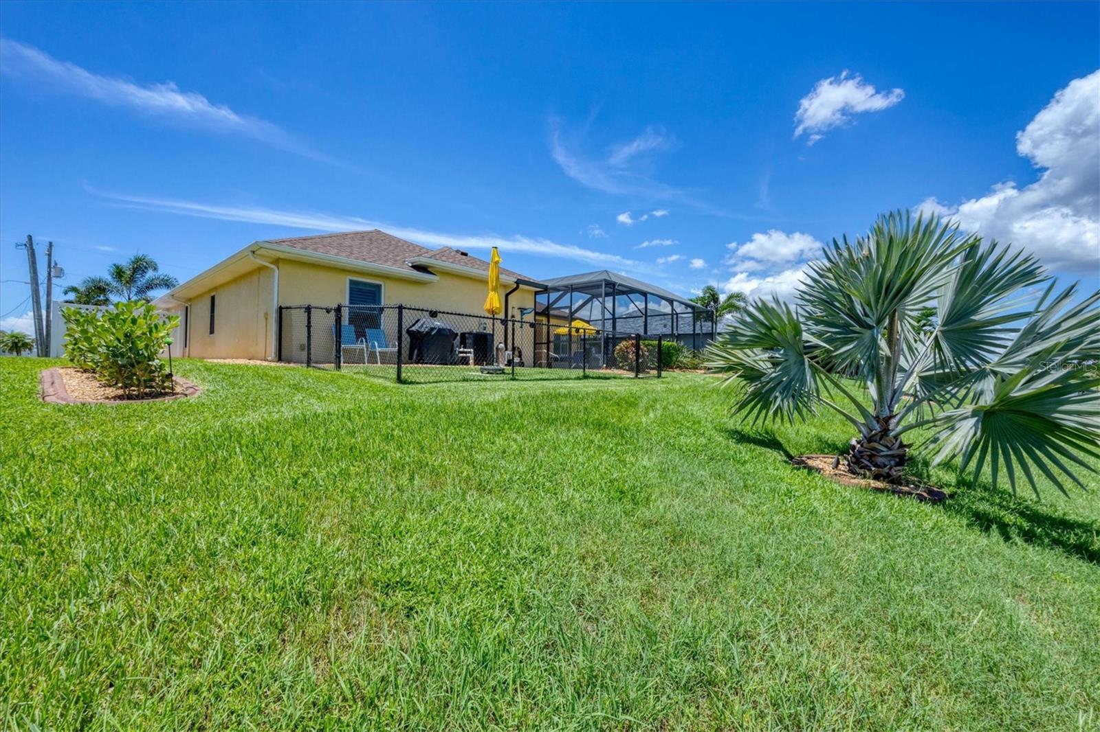 74 BROADMOOR LN