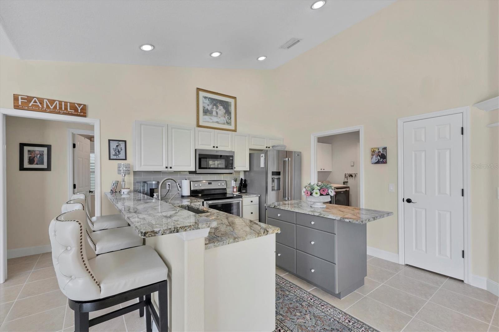 74 BROADMOOR LN